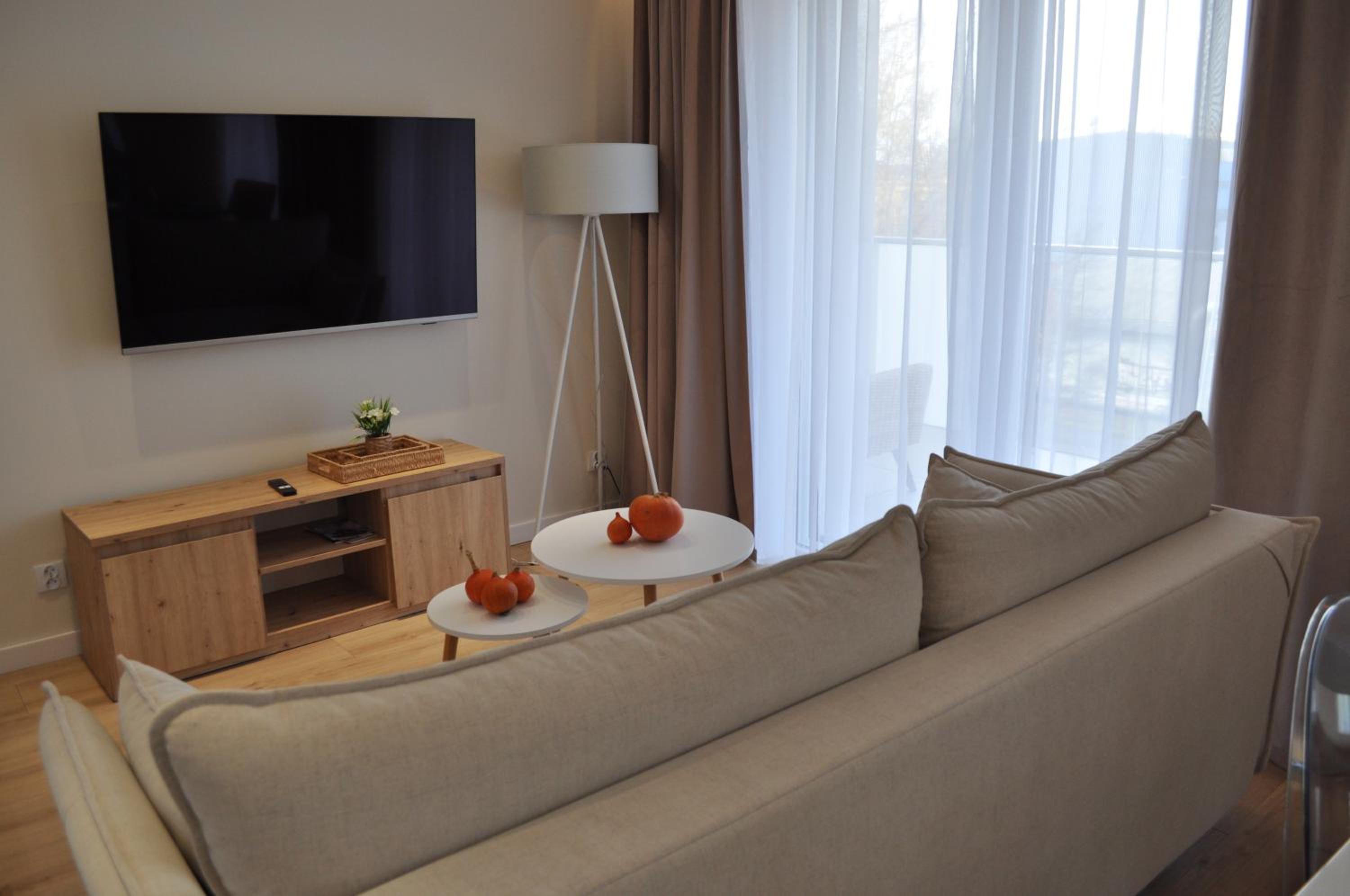 4SUMMER Golden Dune - Parking, przestronne mieszkanie 50m2, cały apartament do dyspozycji, duży taras z pięknym zachodem słońca Parkplatz, geräumige Wohnun