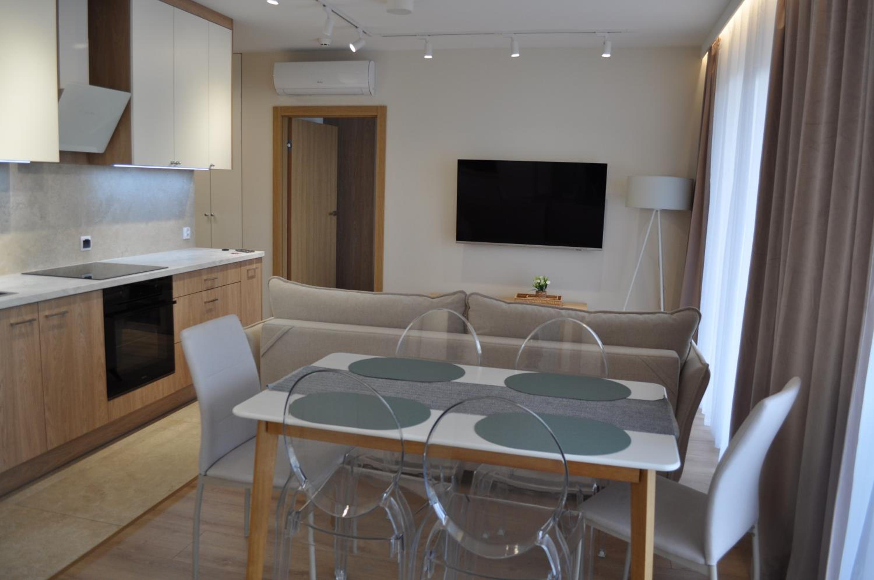4SUMMER Golden Dune - Parking, przestronne mieszkanie 50m2, cały apartament do dyspozycji, duży taras z pięknym zachodem słońca Parkplatz, geräumige Wohnun