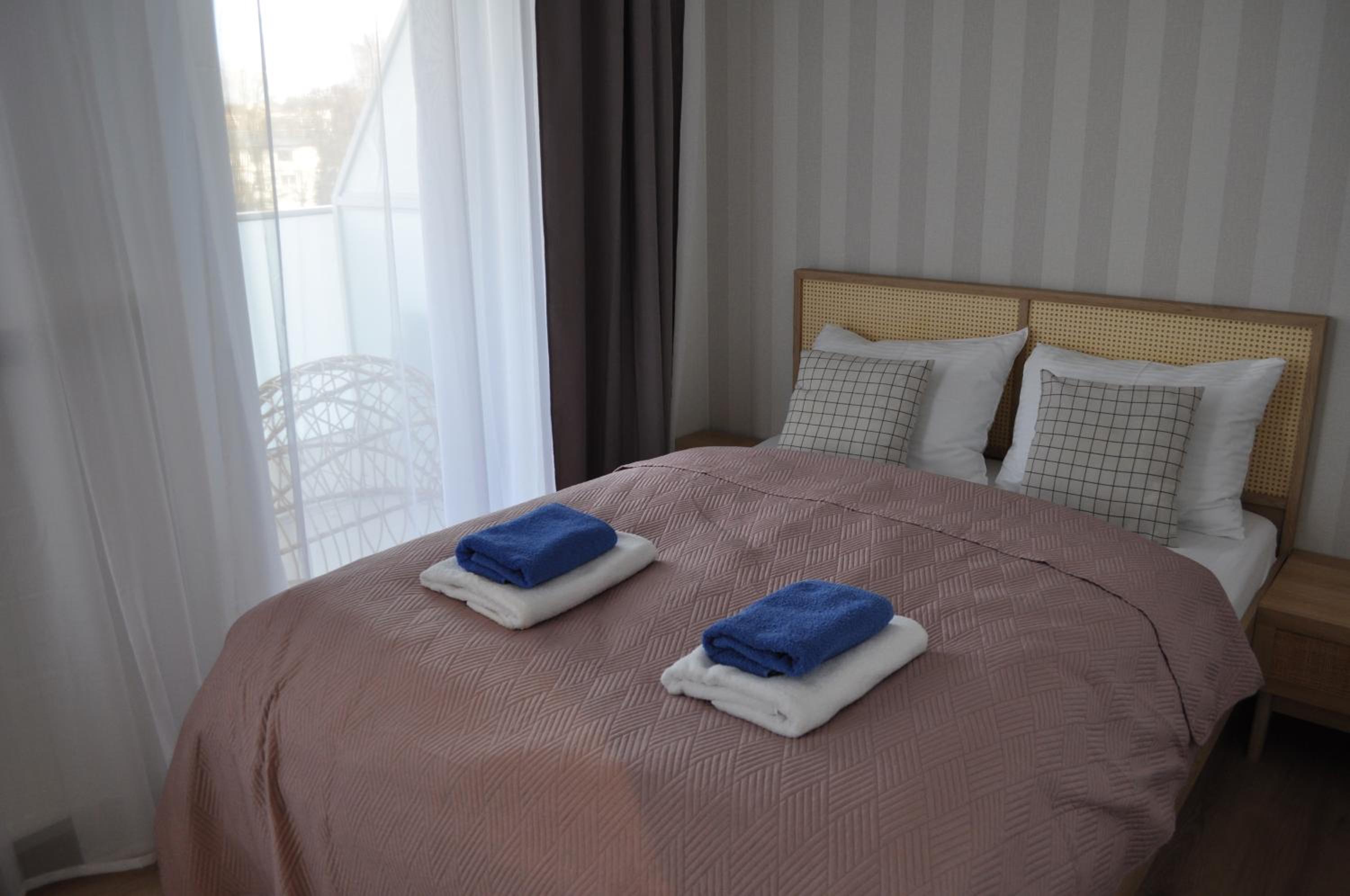4SUMMER Golden Dune - Parking, przestronne mieszkanie 50m2, cały apartament do dyspozycji, duży taras z pięknym zachodem słońca Parkplatz, geräumige Wohnun