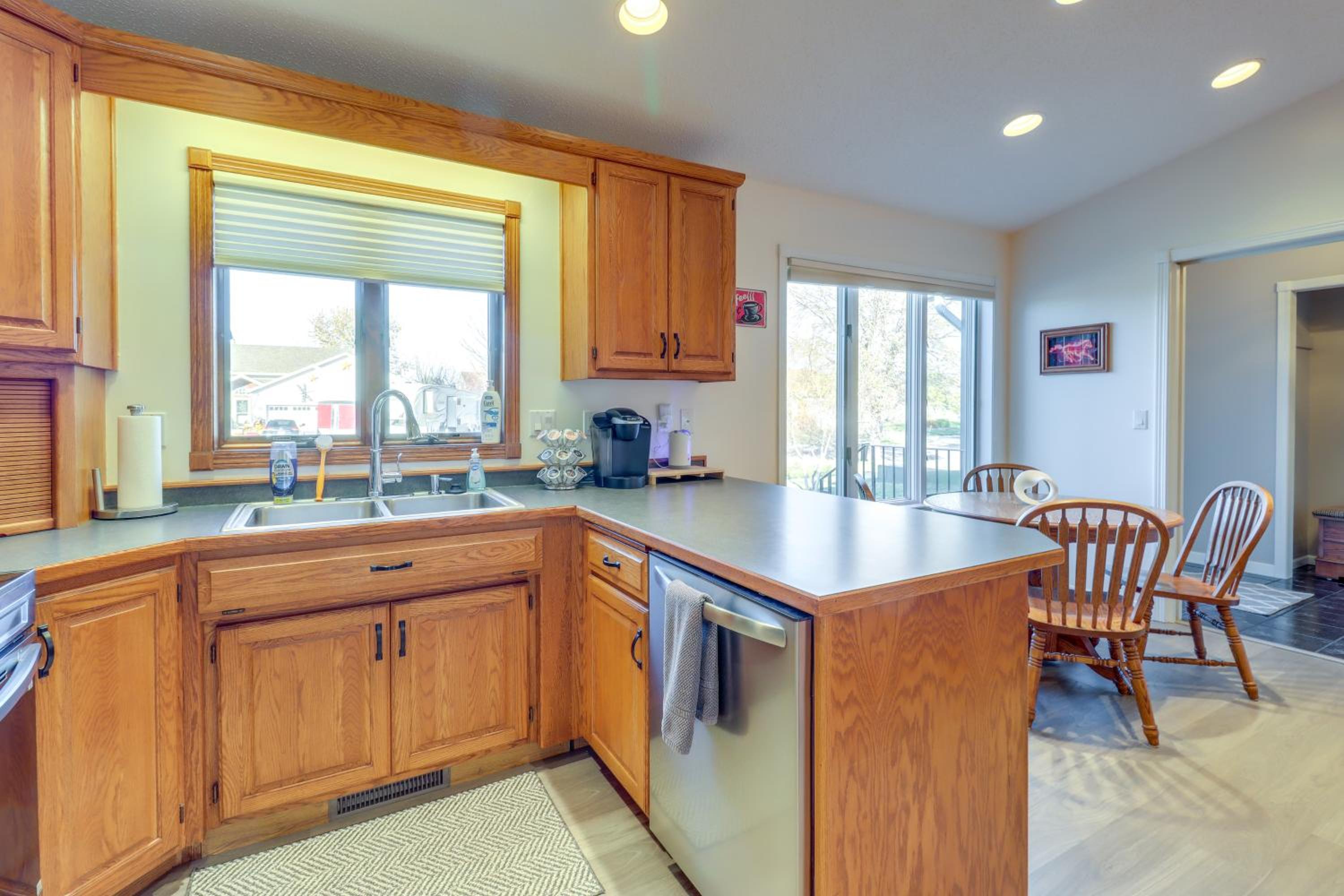 Work and Play Pet-Friendly Fargo Home 6 Mi to Dtwn