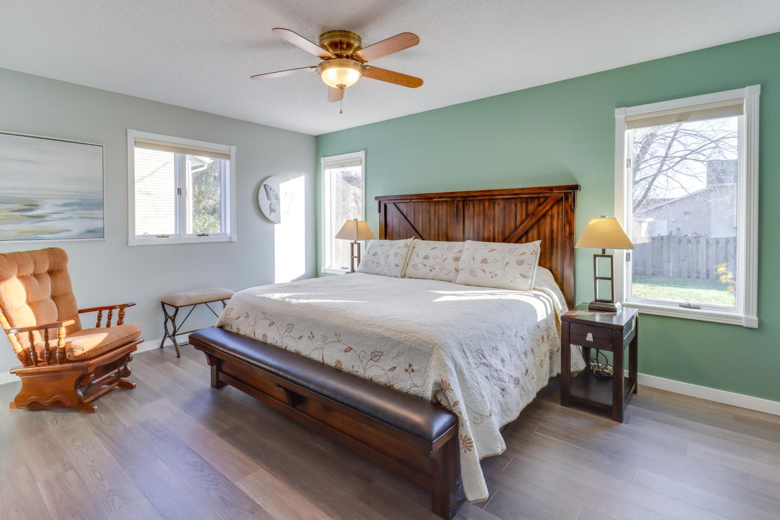 Work and Play Pet-Friendly Fargo Home 6 Mi to Dtwn