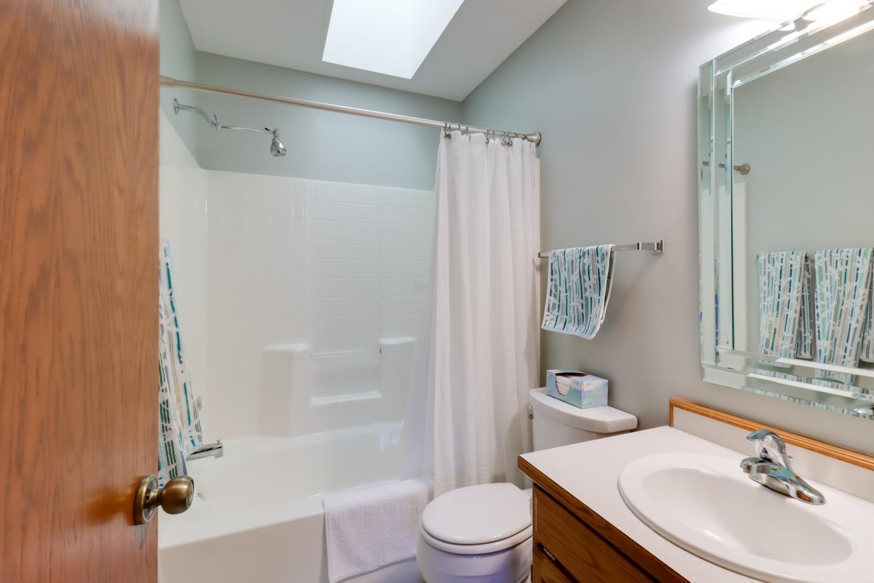Work and Play Pet-Friendly Fargo Home 6 Mi to Dtwn
