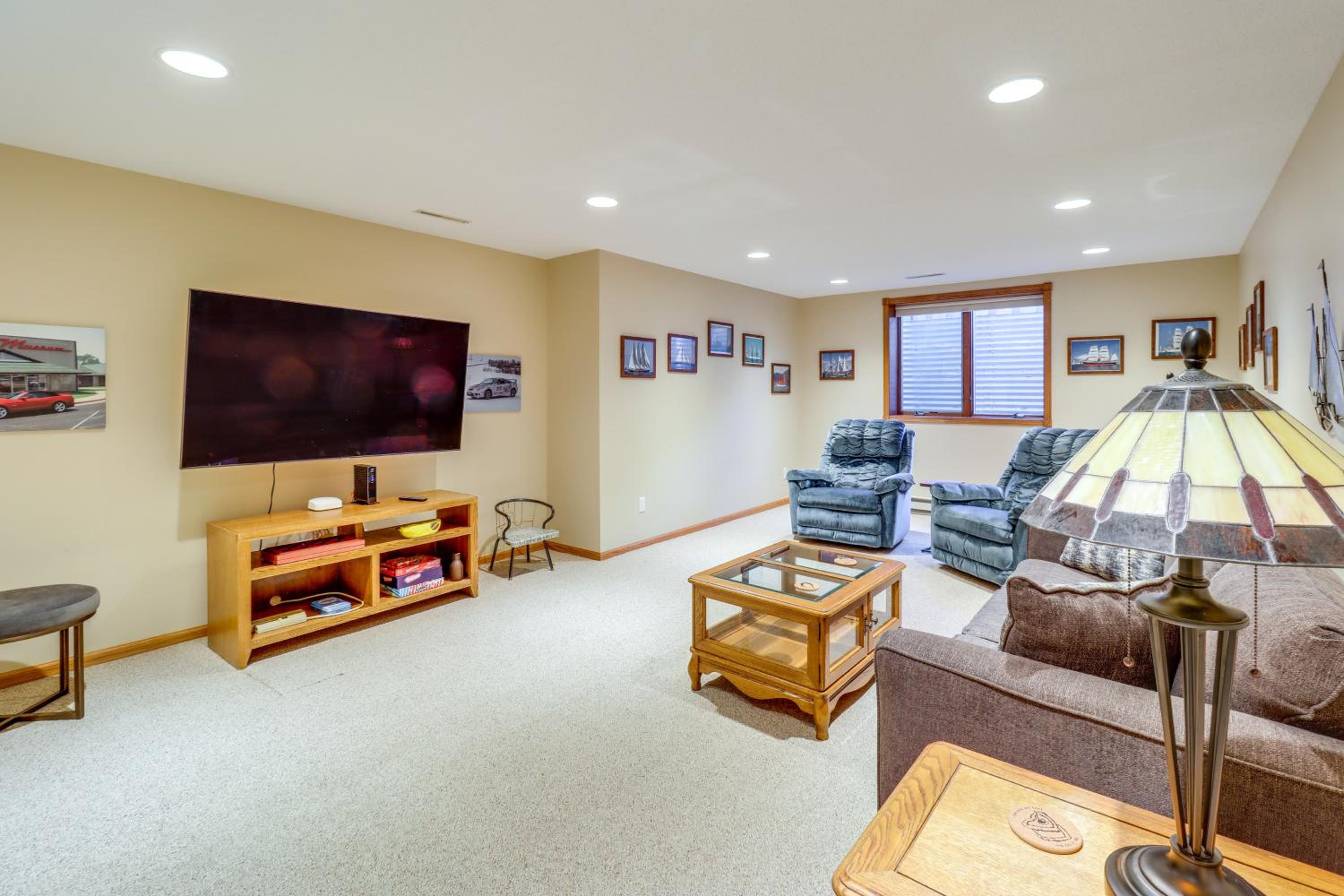 Work and Play Pet-Friendly Fargo Home 6 Mi to Dtwn