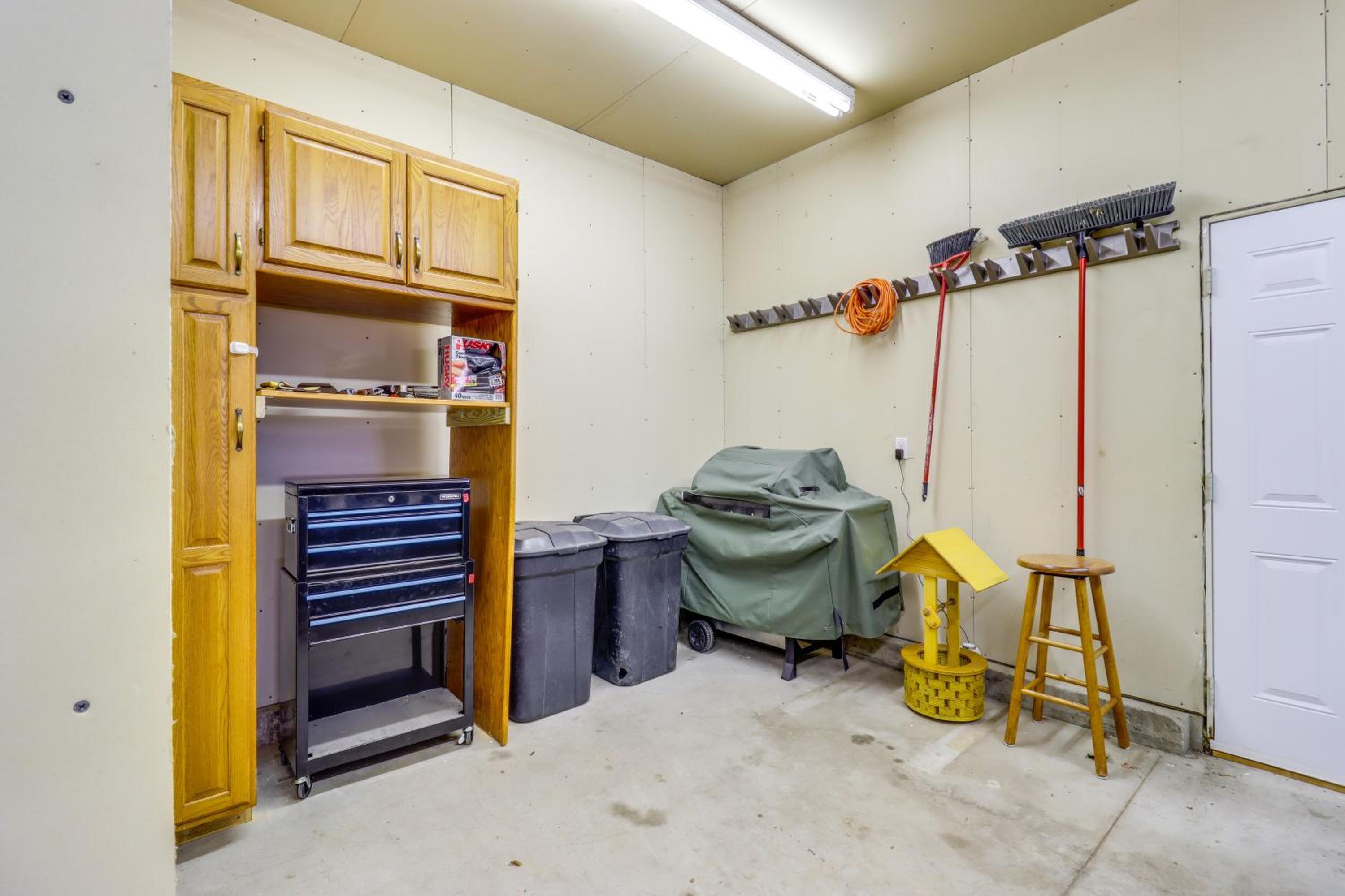 Work and Play Pet-Friendly Fargo Home 6 Mi to Dtwn