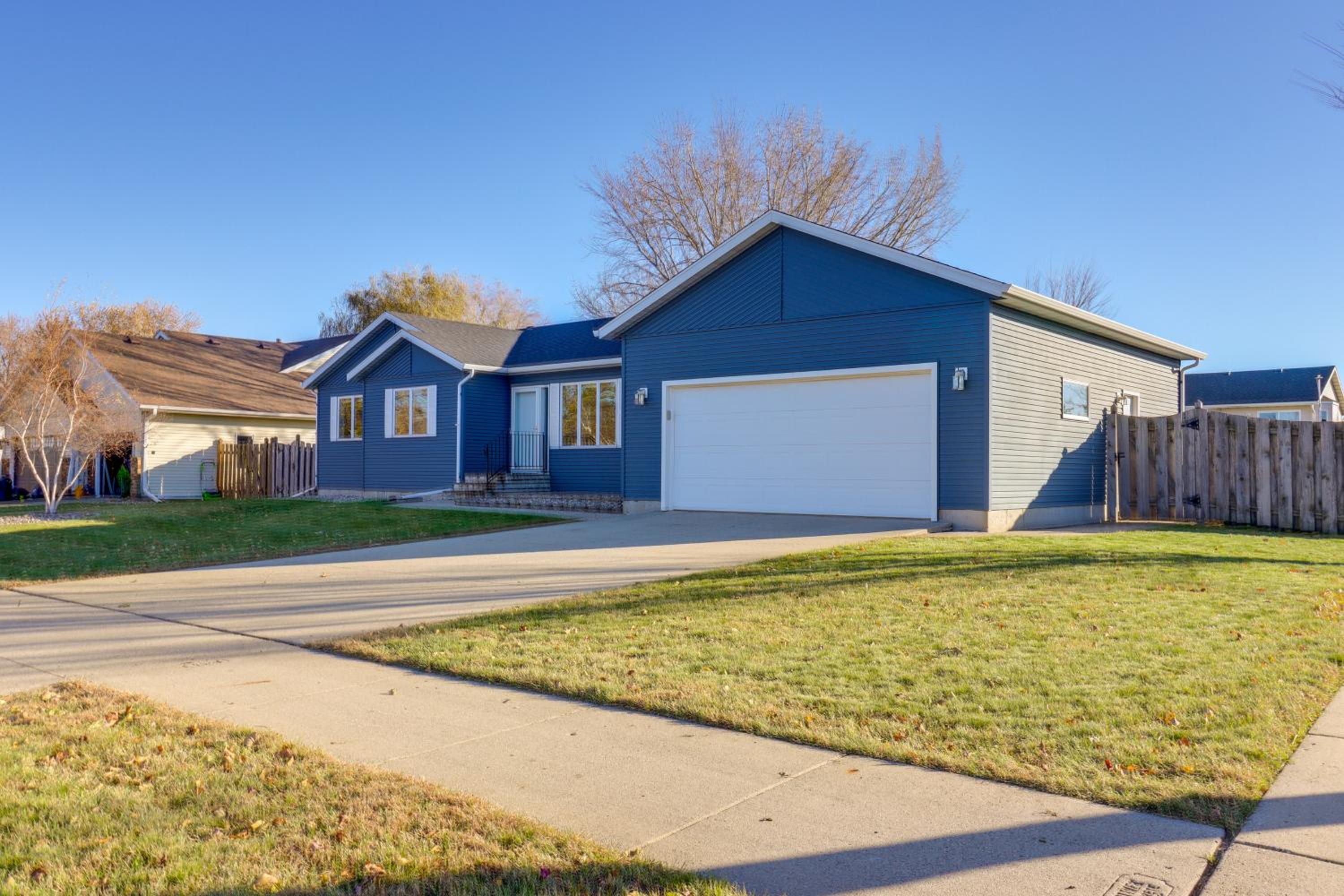 Work and Play Pet-Friendly Fargo Home 6 Mi to Dtwn