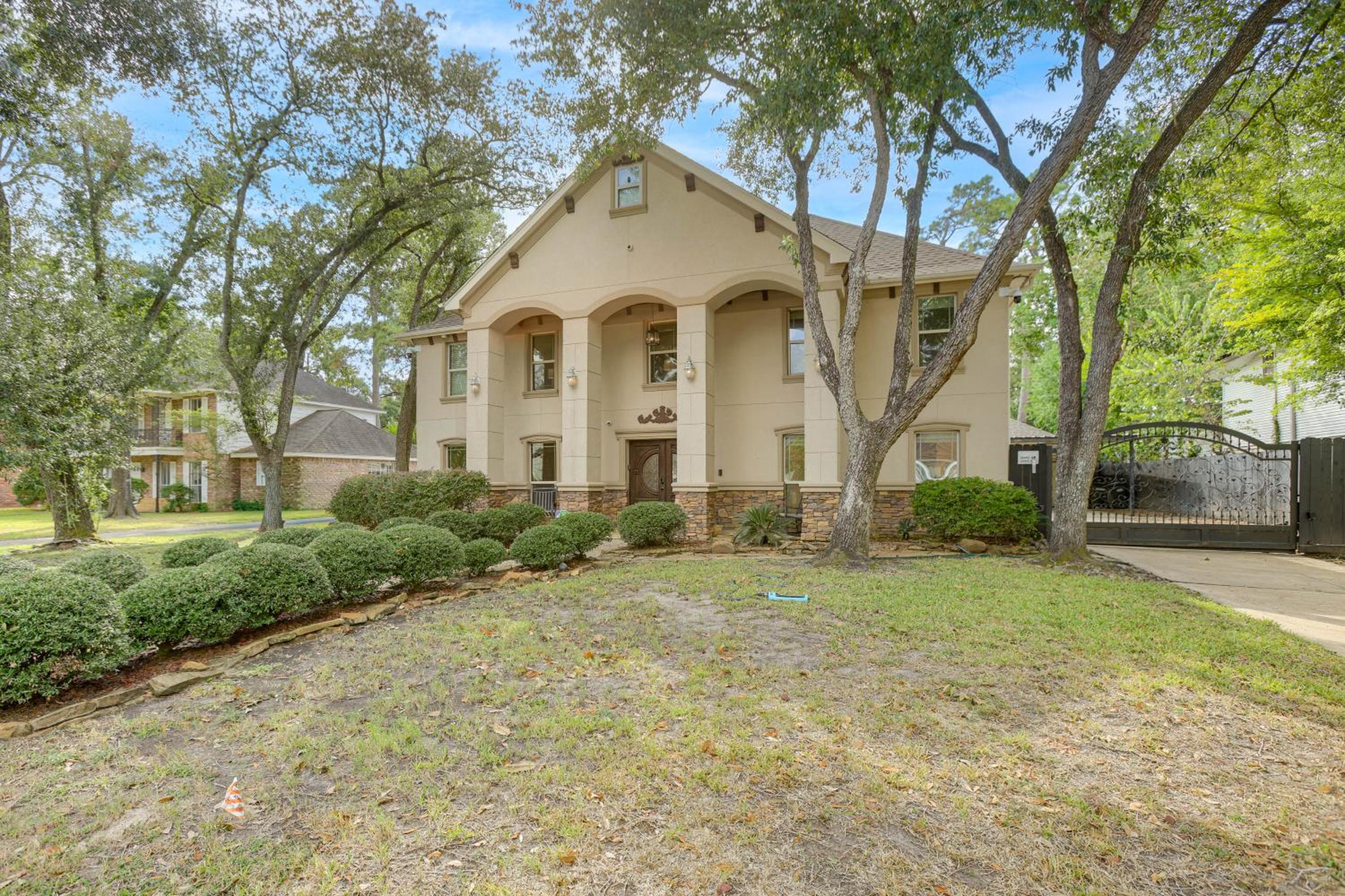 Heated Pool, Hot Tub, Game Room: Houston Group Gem view 2
