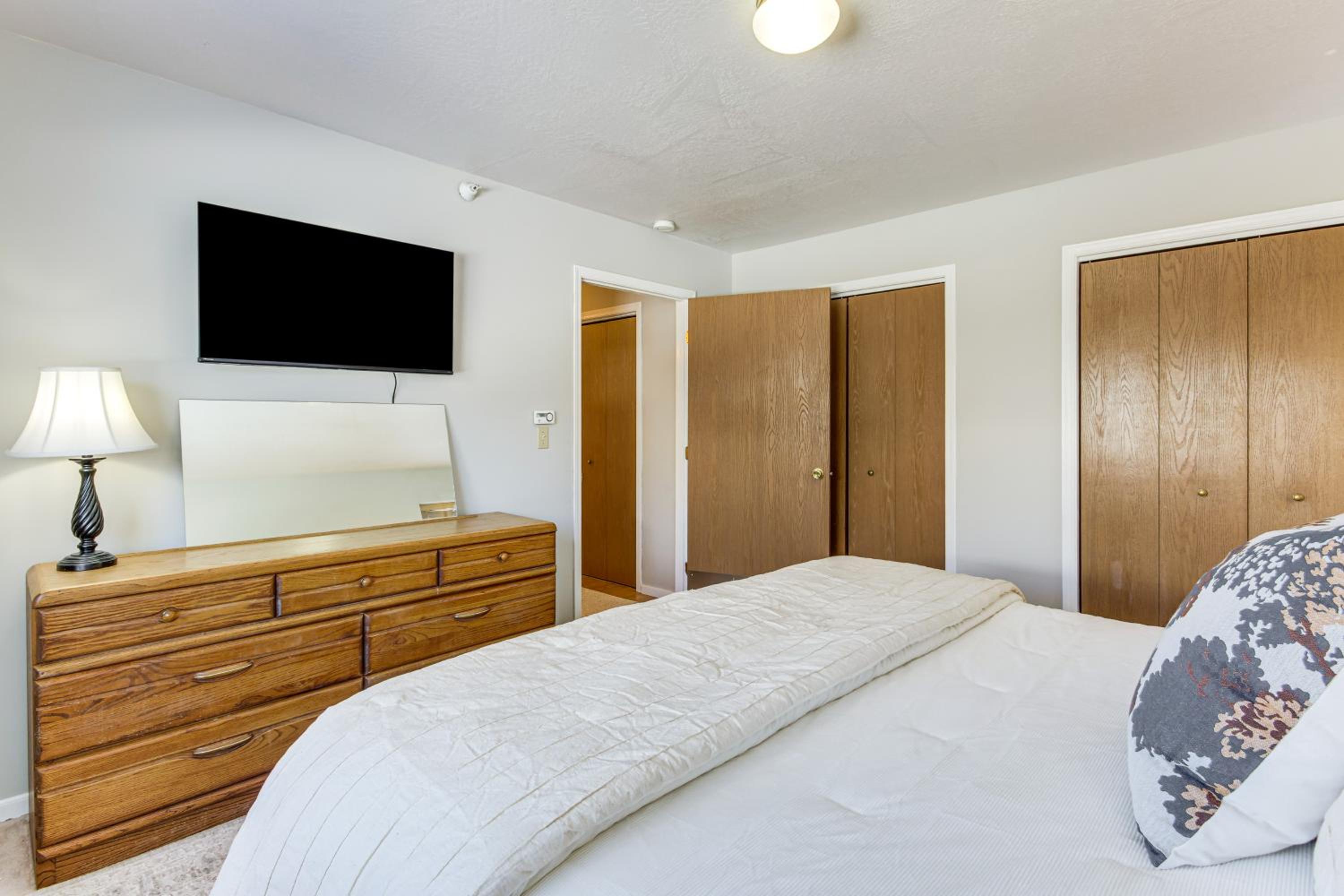 Less Than 1 Mi to Big Sky Resort Quiet Mtn-View Retreat