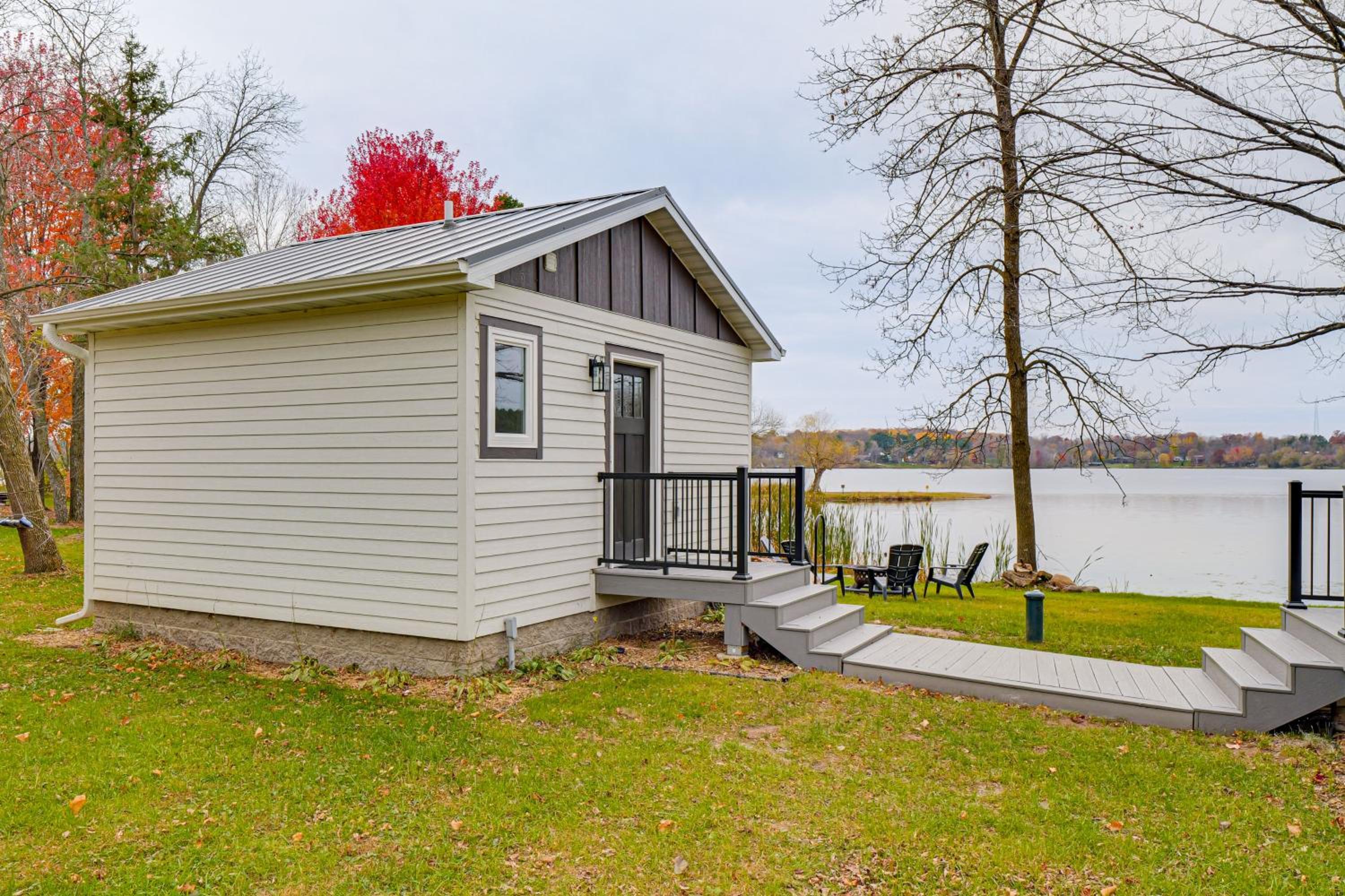 Fish, Swim and Explore! 2-Cabin Camp on Round Lake