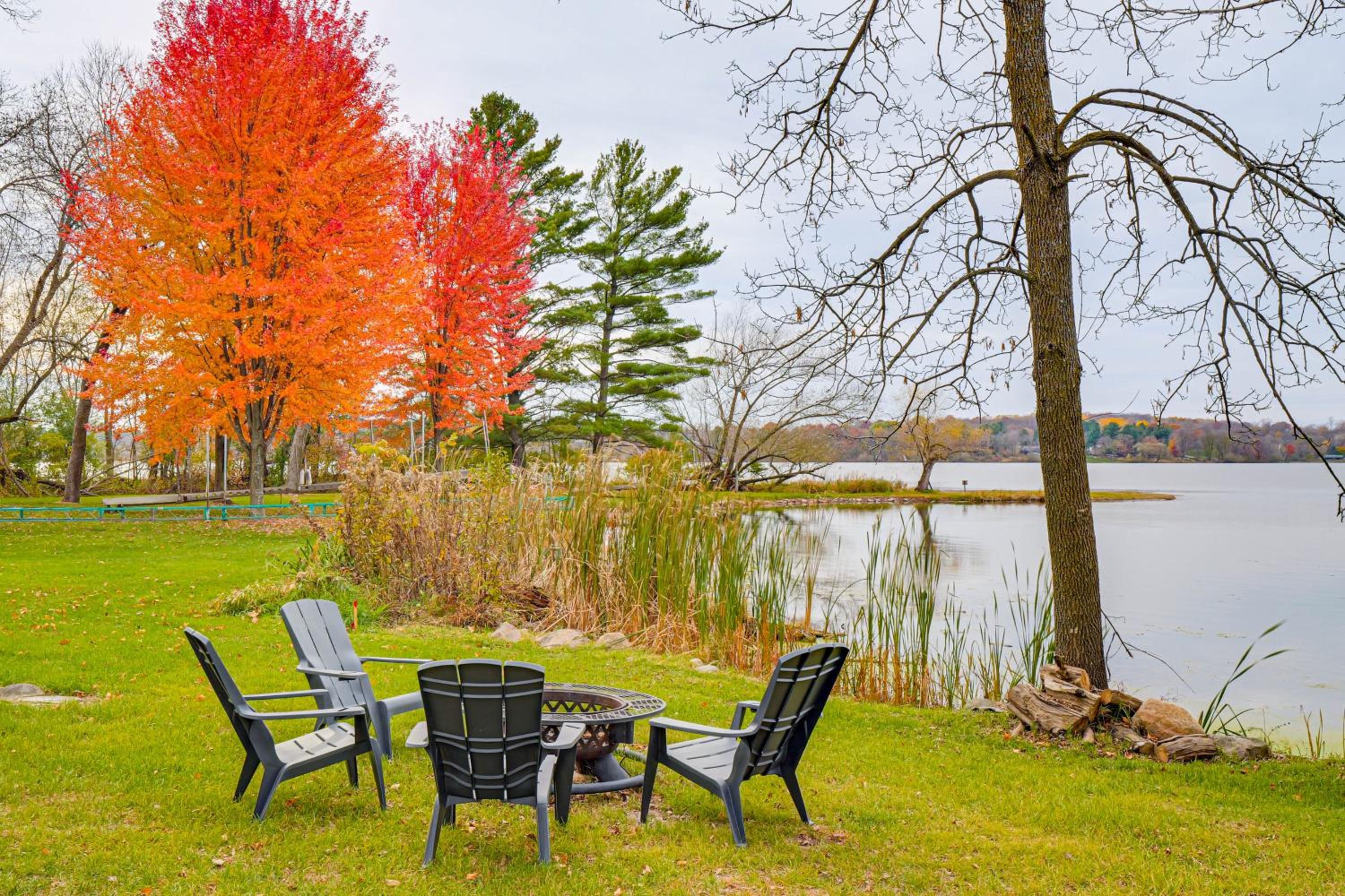 Fish, Swim and Explore! 2-Cabin Camp on Round Lake
