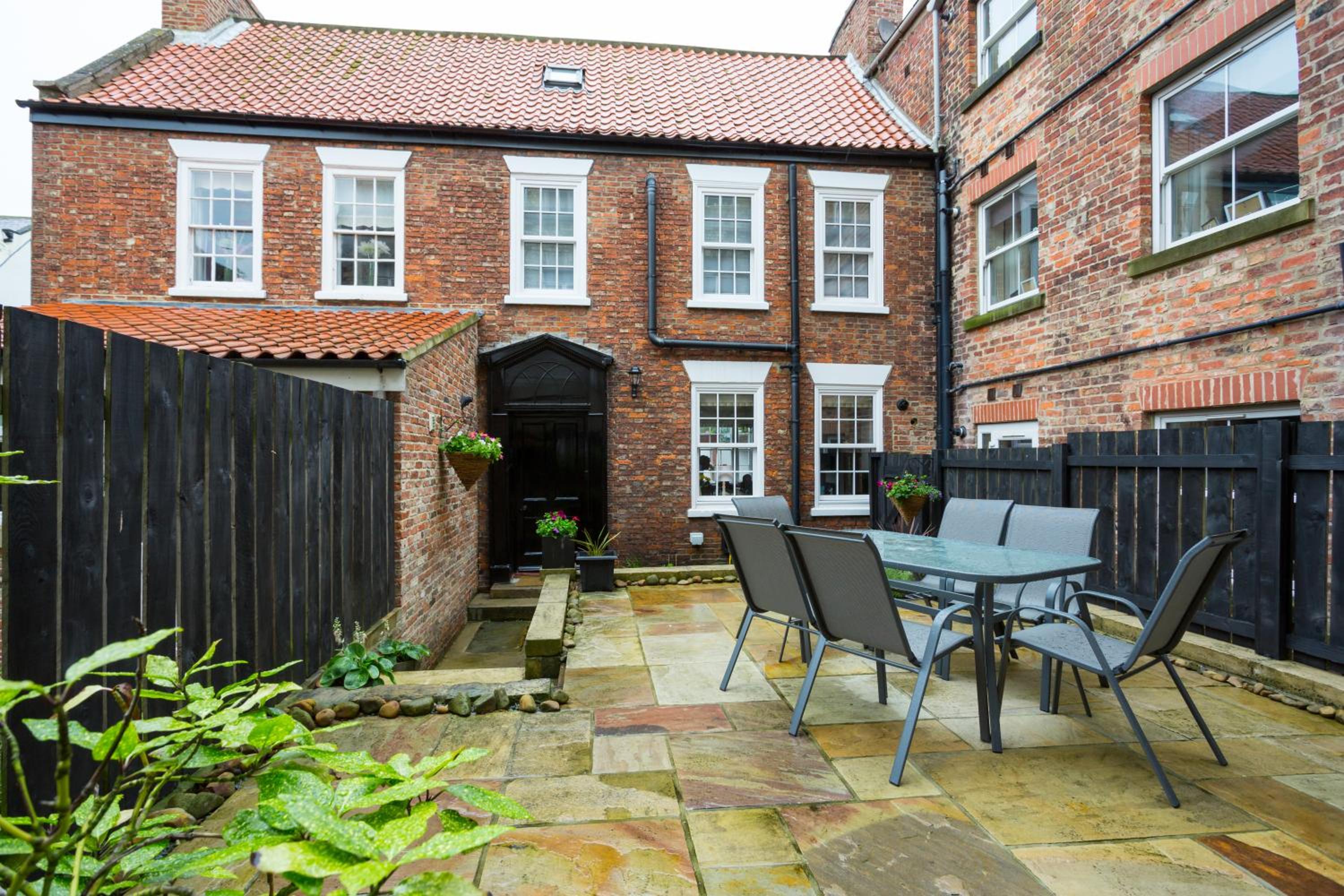 Cintra House