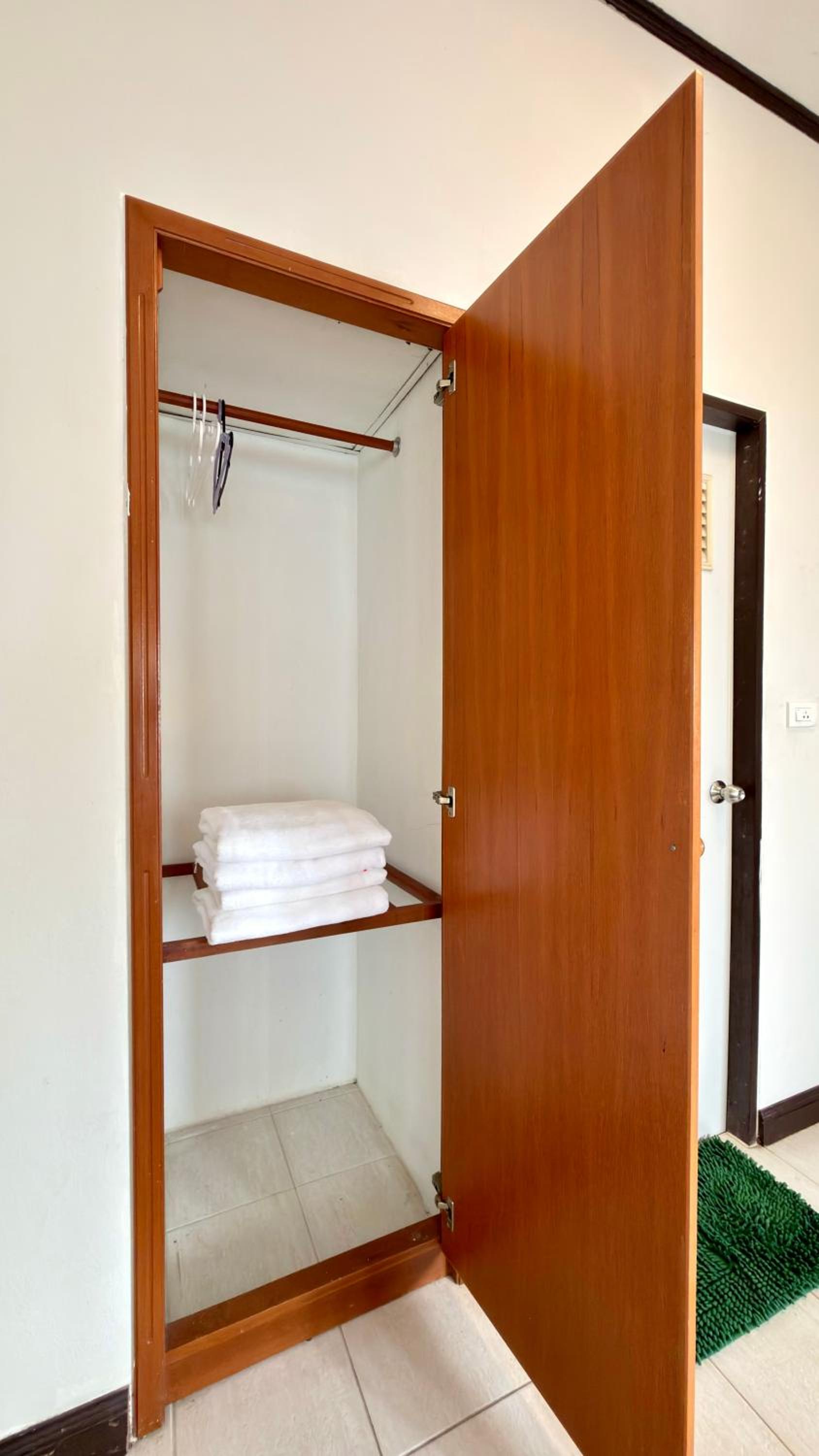 Orchard House Resort