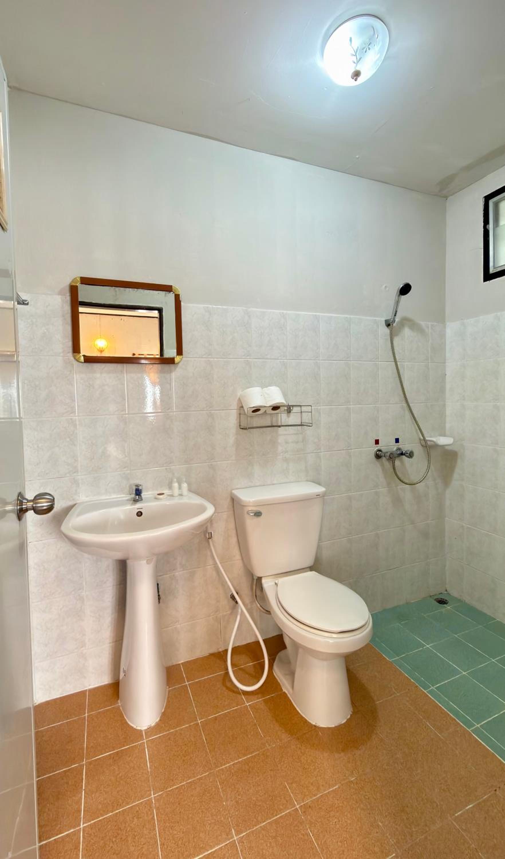 Orchard House Resort
