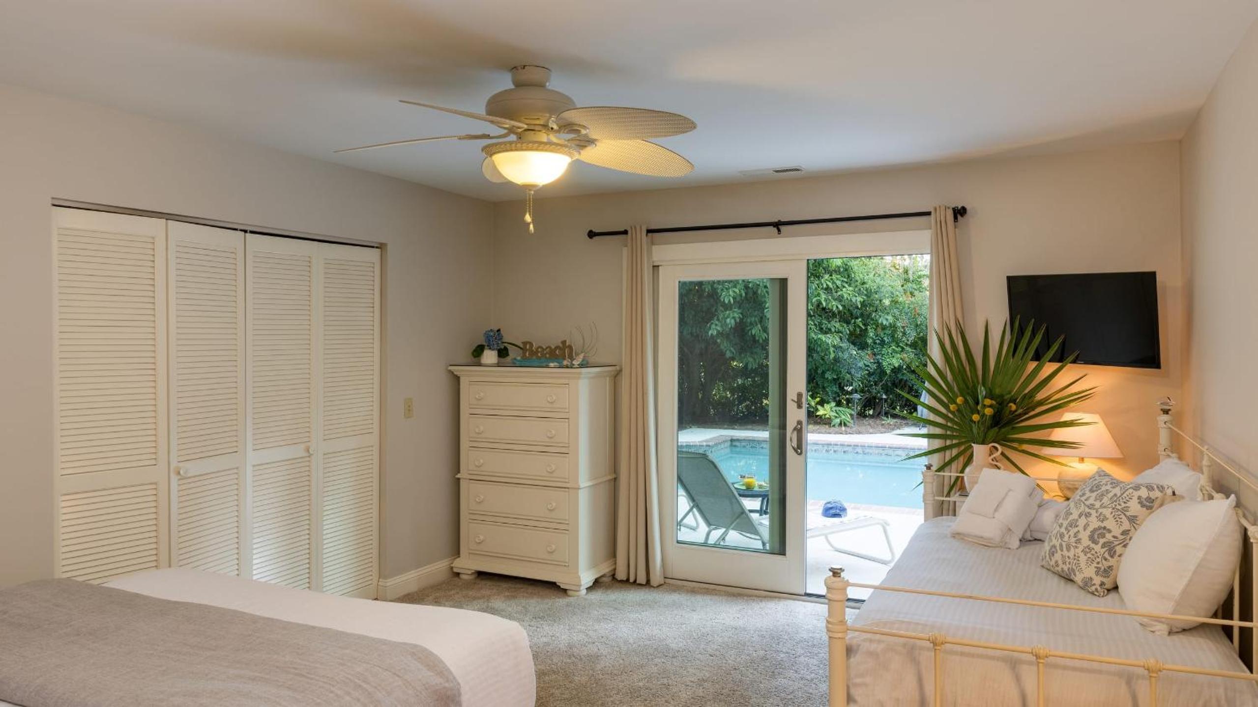 Pool Hot Tub Fairway Views Quick Bike Ride to Beach Loblolly Retreat by Avantstay
