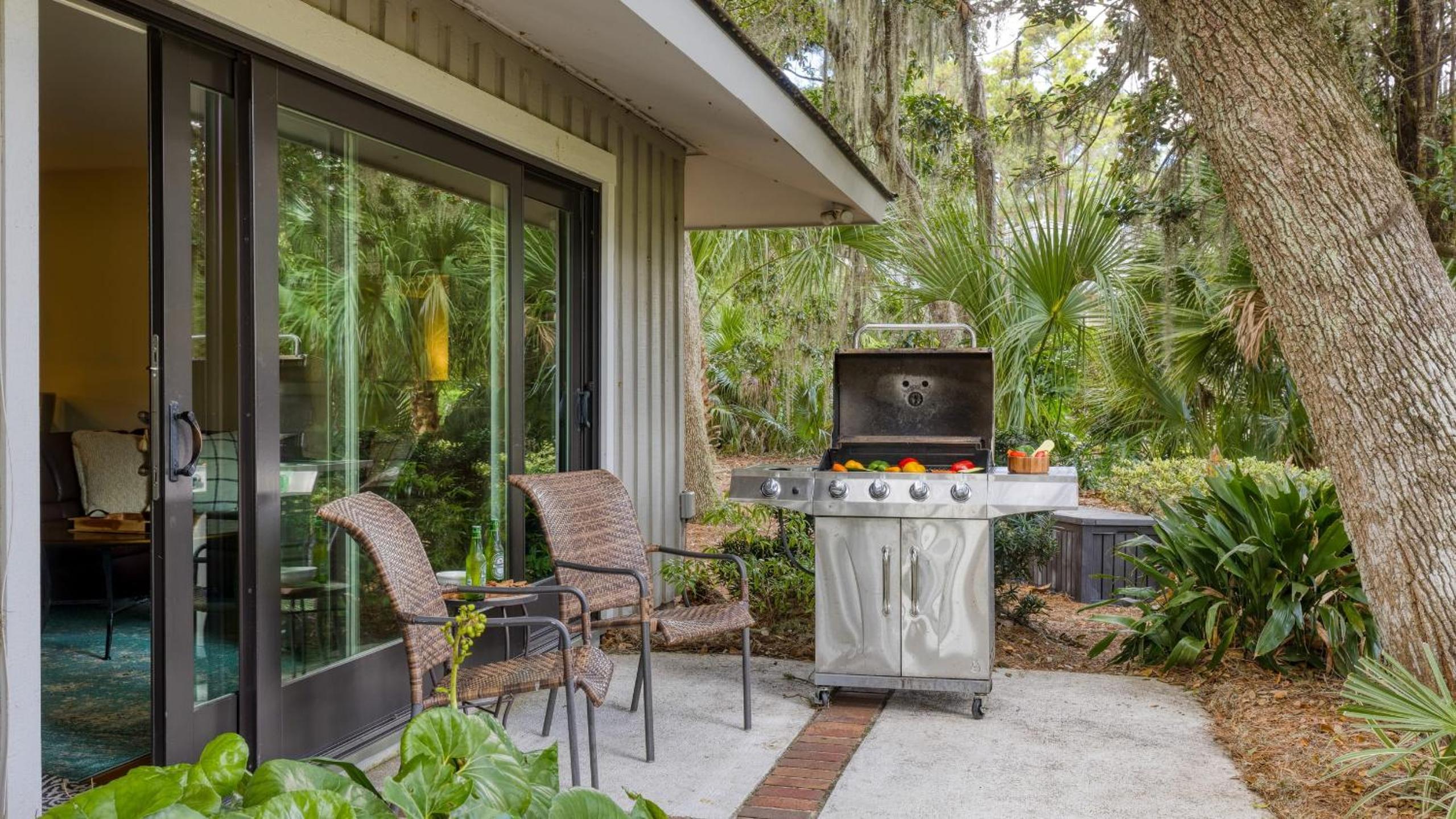 Pool Hot Tub Fairway Views Quick Bike Ride to Beach Loblolly Retreat by Avantstay