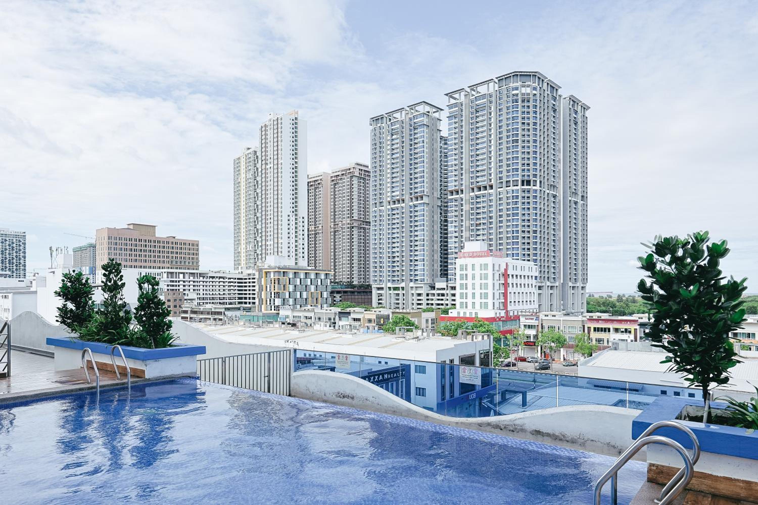 The Wave Residence in Malacca by Green Home