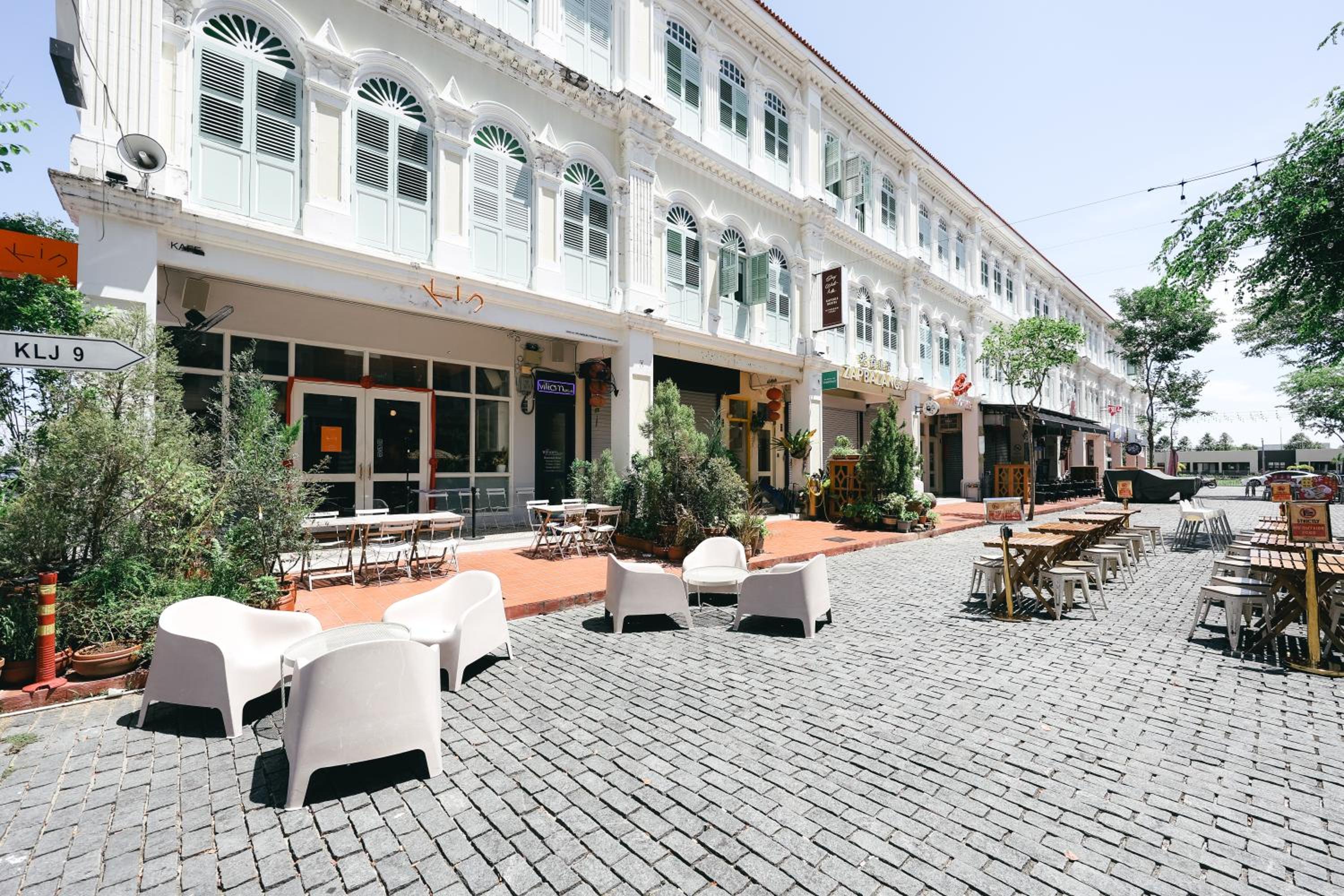 The Wave Residence in Malacca by Green Home