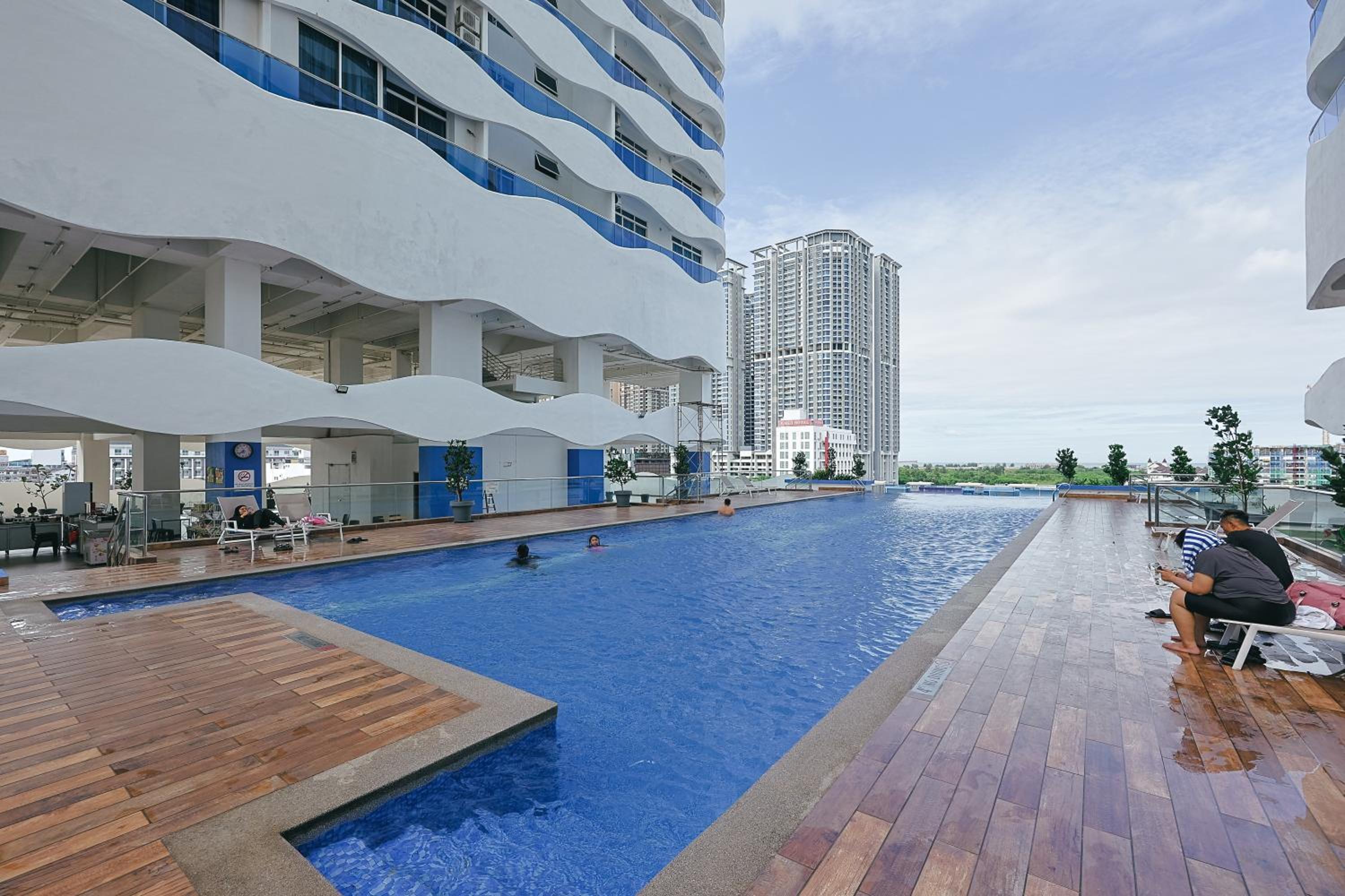 The Wave Residence in Malacca by Green Home