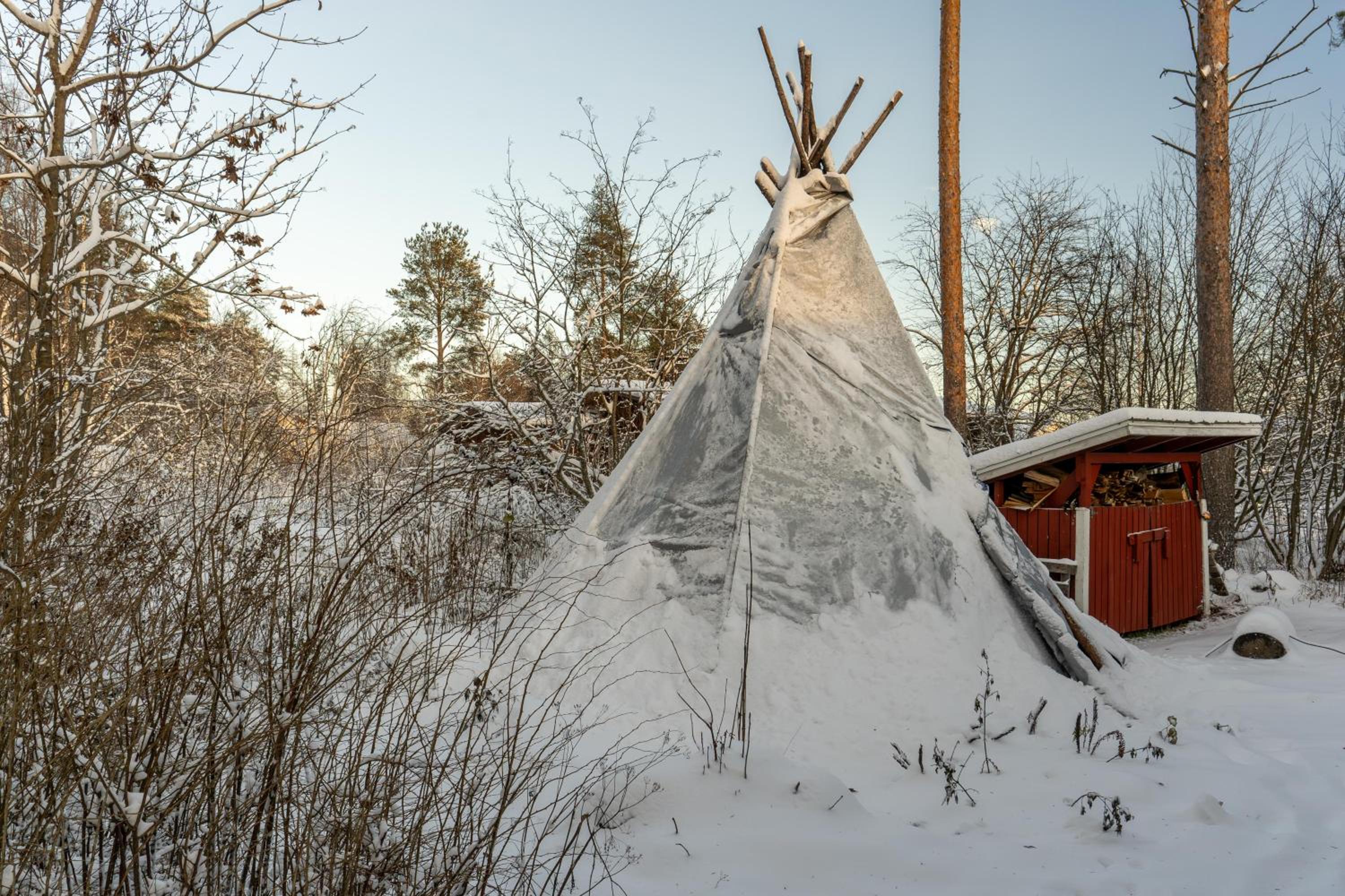 Rovaniemi Spacious Lapland Vacation Home with Private Sauna & Lappish Fire Hut