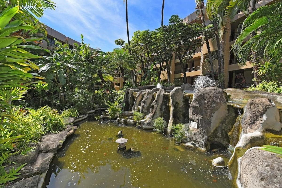 Paki Maui 207 · PM 207 BeachFront 1BD w Ocean View
