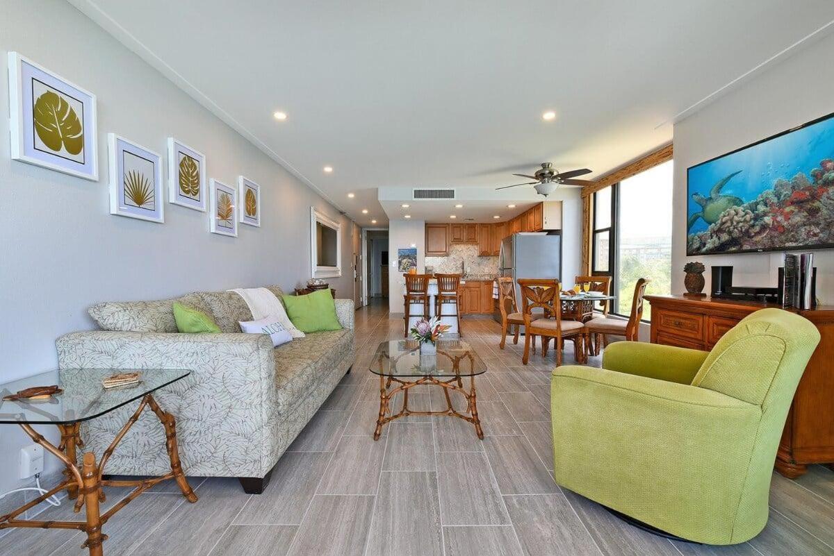 Maui Kai 601 · MK 601 Remodeled Oceanfront Condo w AC Pool