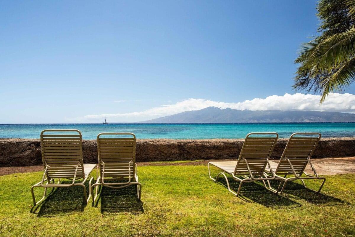 Hoyochi Nikko 105 · HN 105 OceanFront 1BD w Lanai AC Steps from