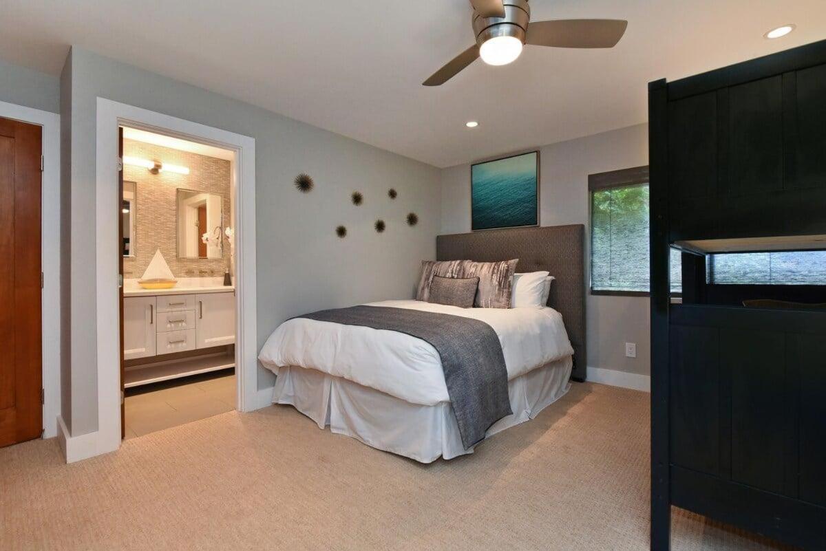 Hale Nui · HALE NUI Luxury Retreat 5BD w Private Pool Hot Tub