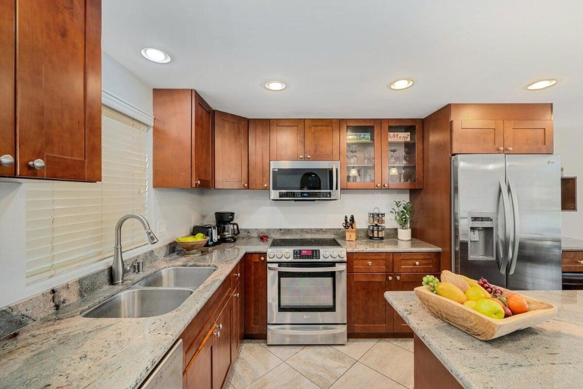 Pacific Shores B303 · PacSB303 Spacious Kihei 2BR w/Pool, AC & S