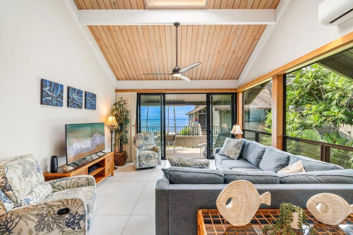 Kahana Village 17 · KHV 17 Spacious 2BD Condo w Oceanviews and S