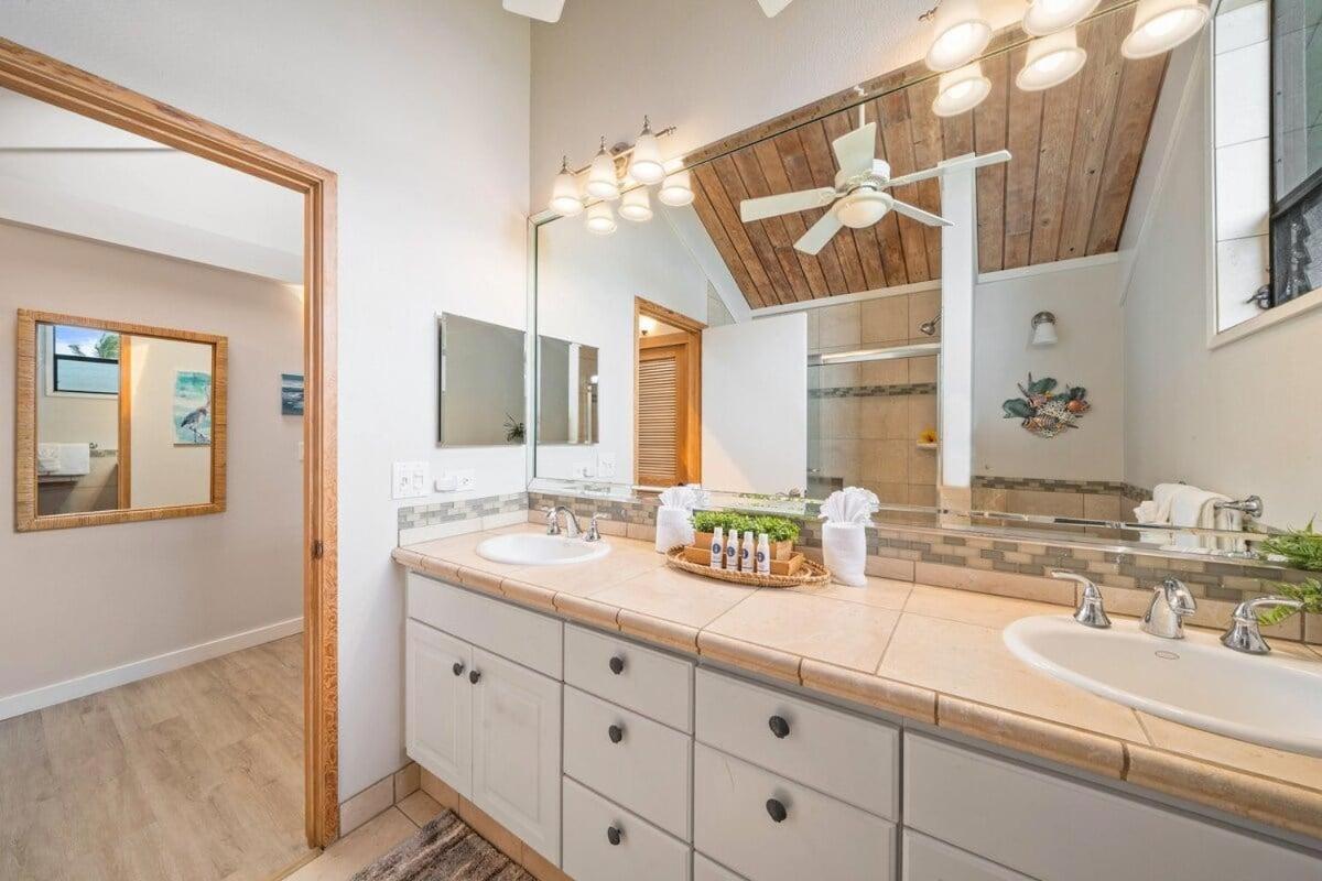 Kahana Village 17 · KHV 17 Spacious 2BD Condo w Oceanviews and S