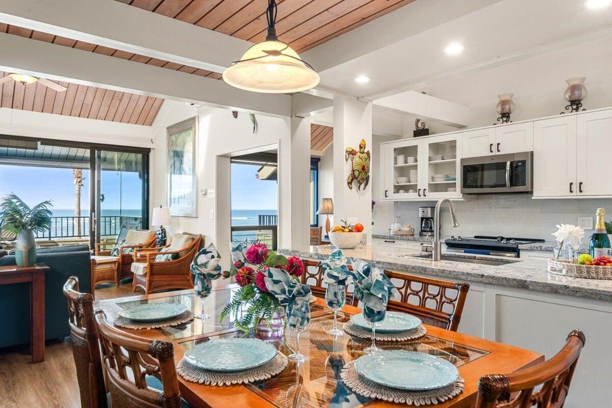 Kahana Village 3 · KHV 3 Remodeled 2BD Condo with Oceanfront Lan