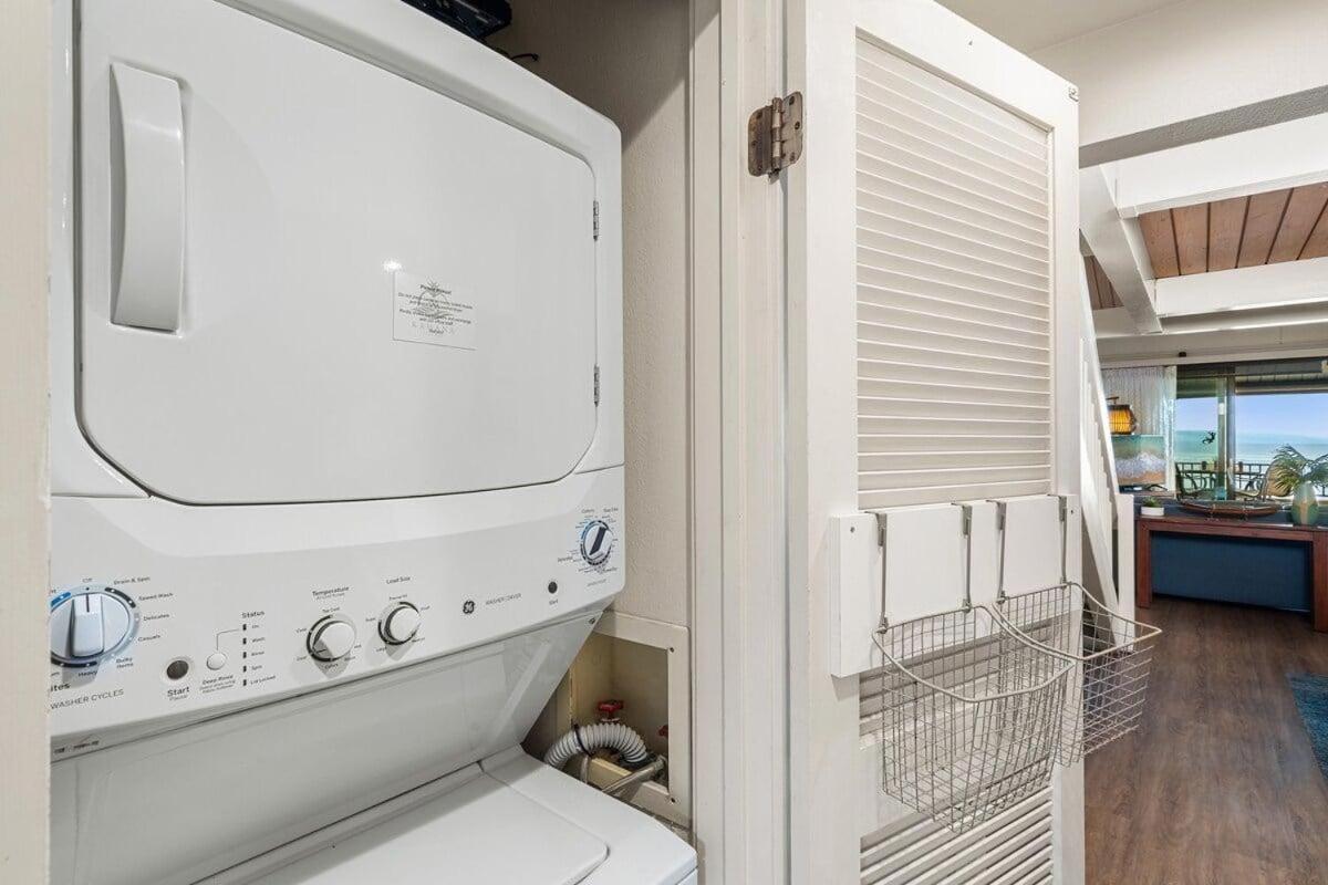 Kahana Village 3 · KHV 3 Remodeled 2BD Condo with Oceanfront Lan