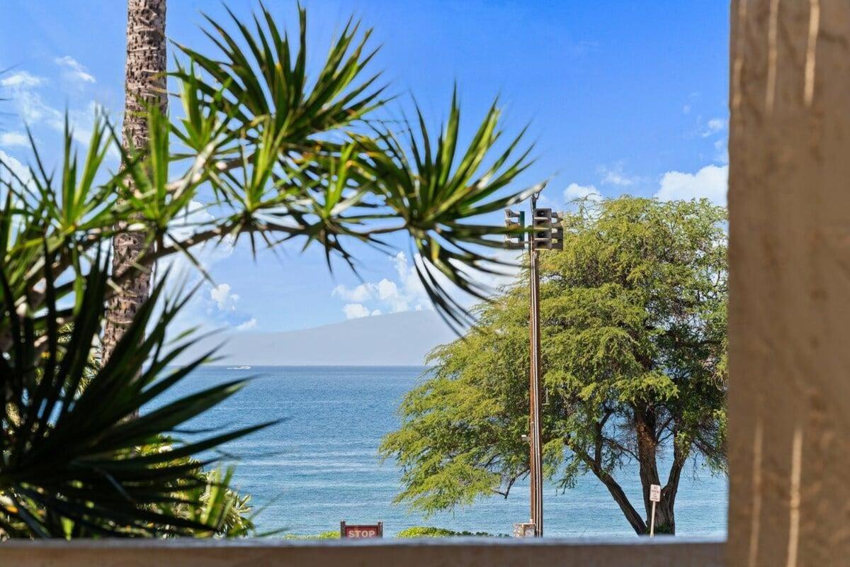 Hale Kamaole 210 · HAK 210 1BD Ocean view Walk to the Beach and