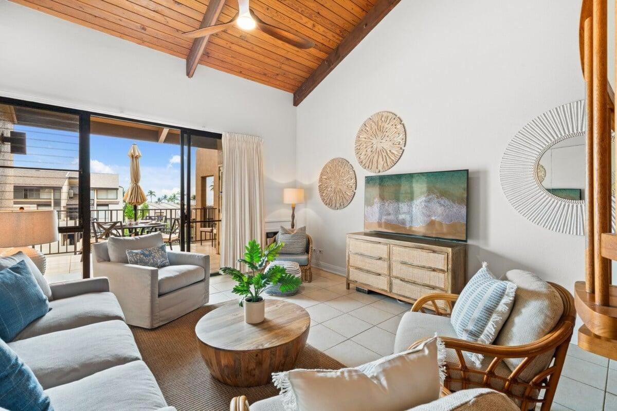 Kamaole Sands 8409 · KAS 8409 Ocean Views from this Freshly Upda
