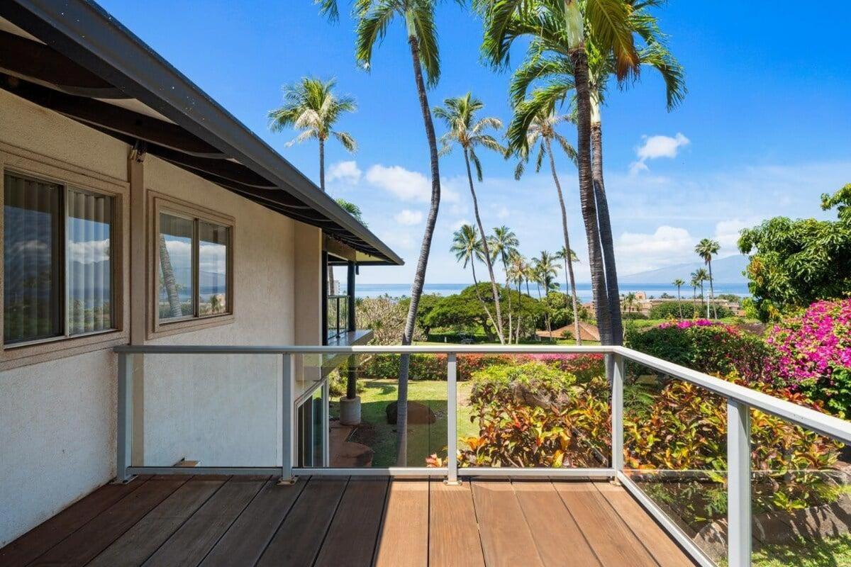 Hale Kalapu · Large Home 180° Ocean Views Walk2Beach Hale Kalapu