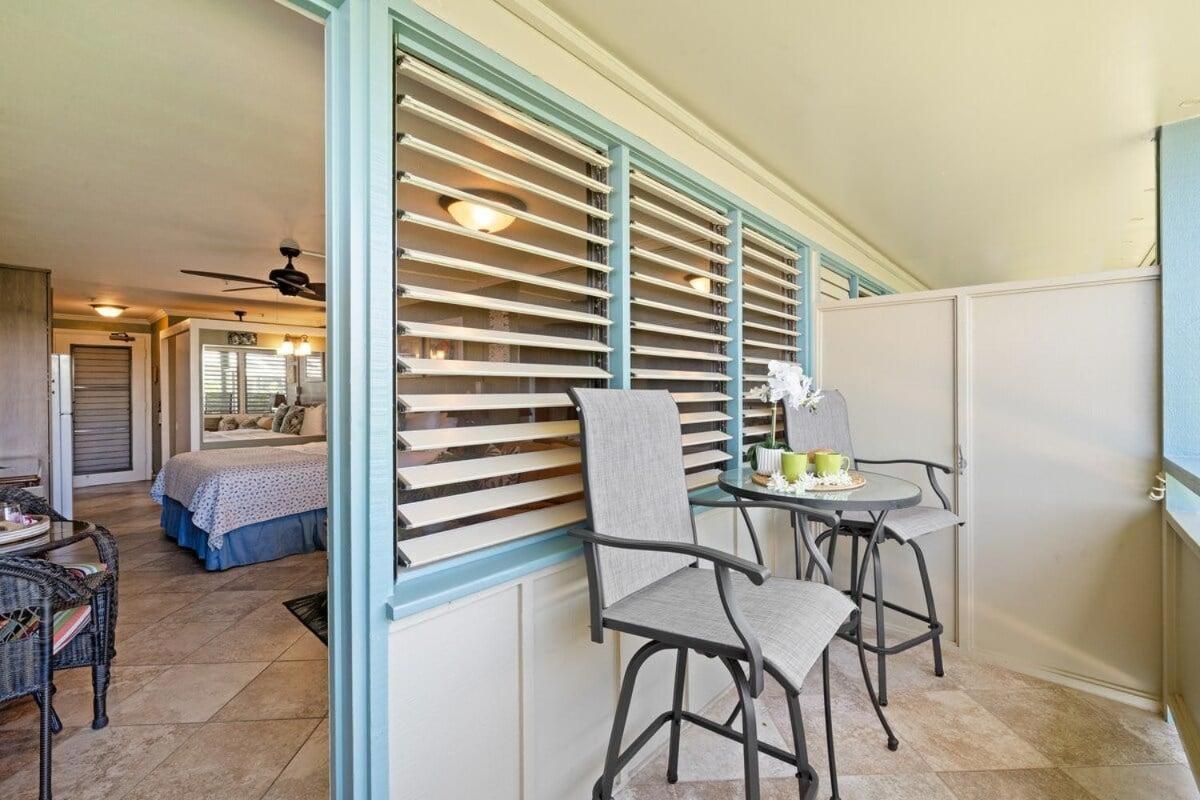 Napili Bay 210 · NB 210 Napili Bay Studio with Direct Ocean View