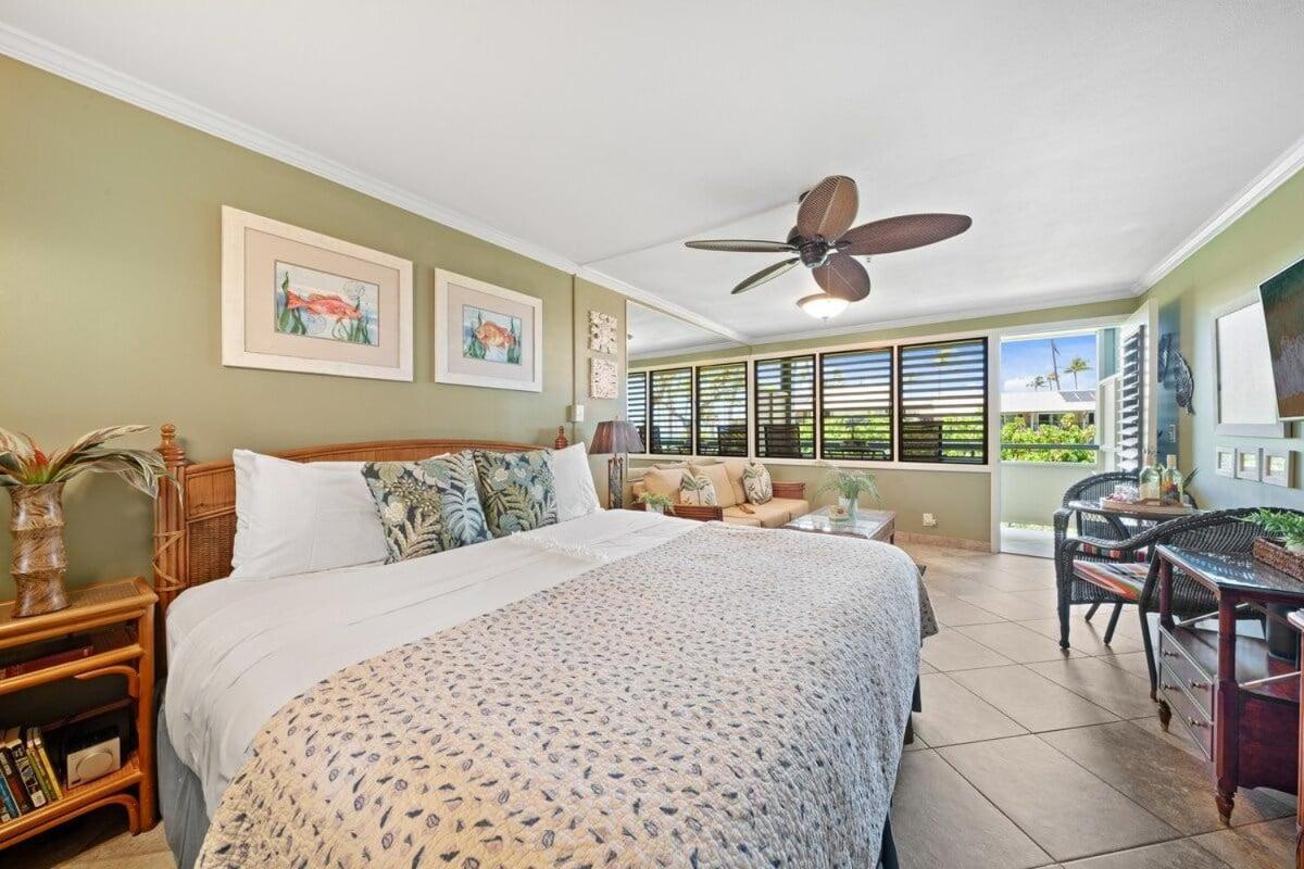 Napili Bay 210 · NB 210 Napili Bay Studio with Direct Ocean View