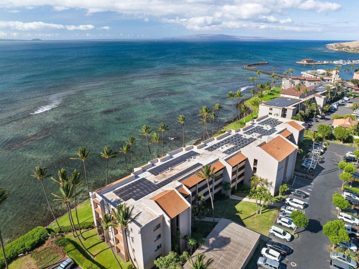 Lauloa 403 · LOA 403 Fully Remodeled Direct Oceanfront 2BD