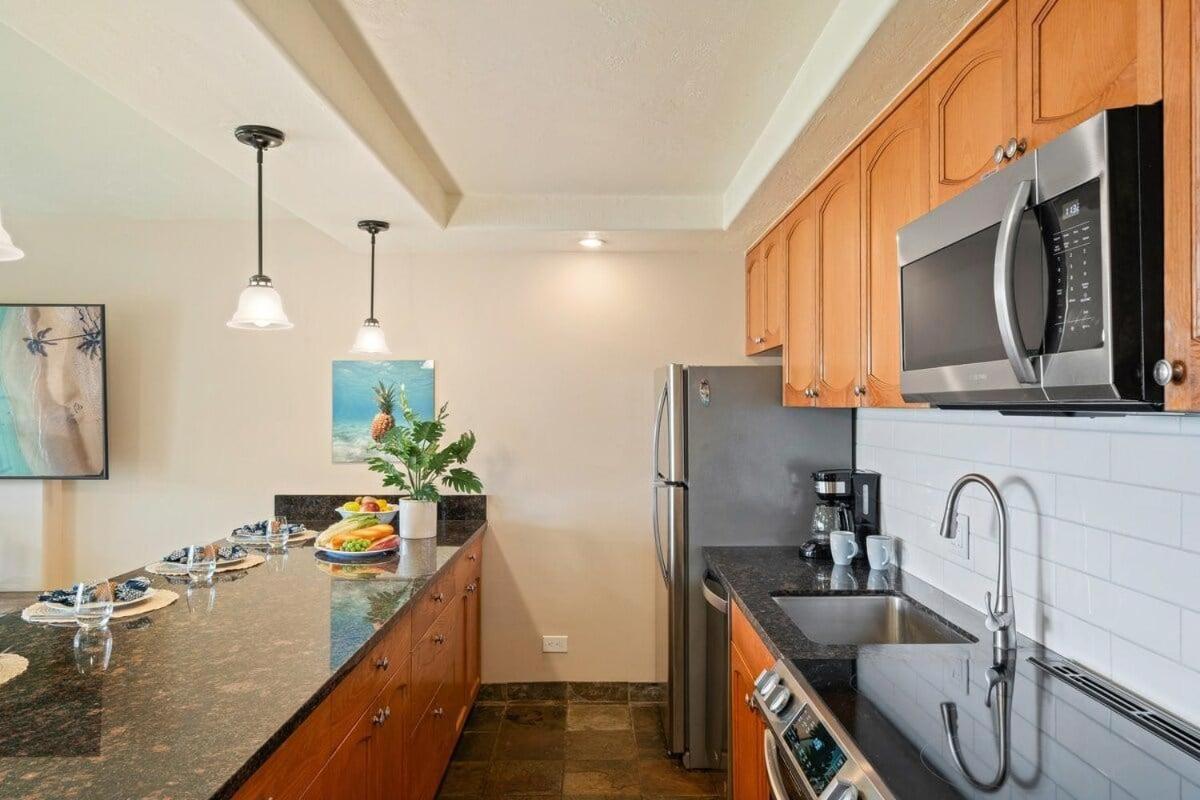 Waiohuli Beach Hale C212 · 2BD Kihei Condo Easy Beach Access