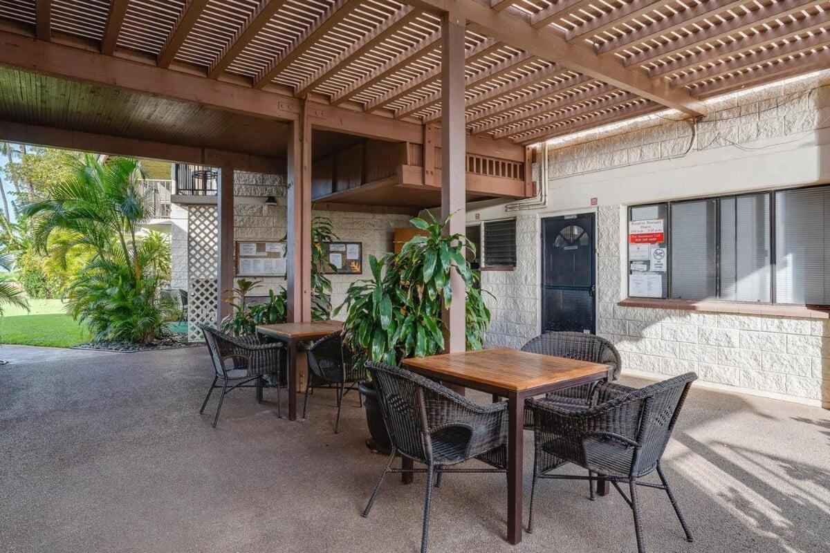Waiohuli Beach Hale C212 · 2BD Kihei Condo Easy Beach Access