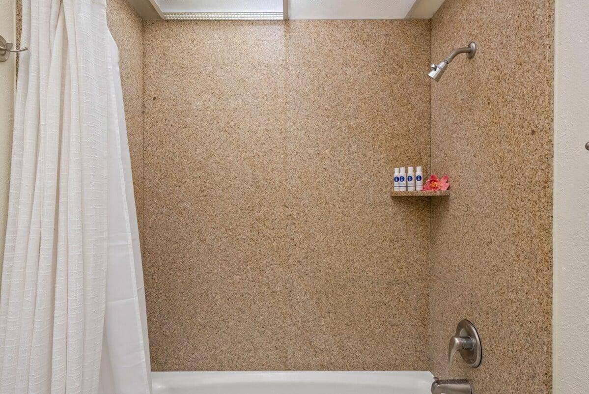 Kaanapali Shores 709 · Tropical Hawaiian Getaway 1BD Ocean View