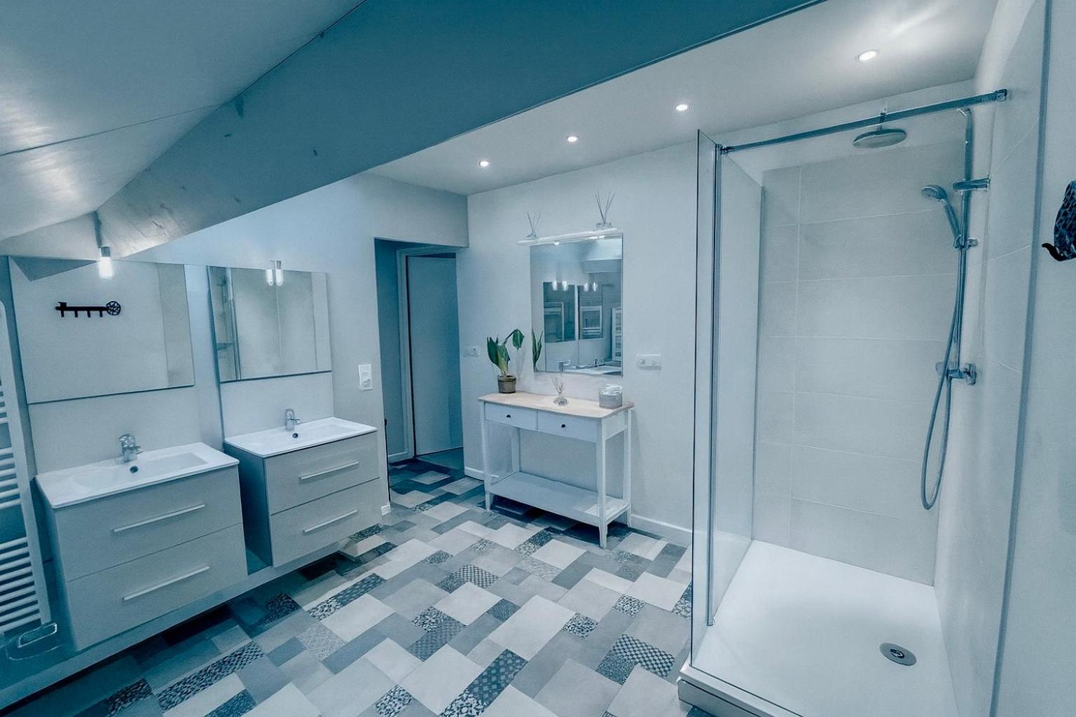 Chalet de 95m2 au cœur du Pays d'Auge, en Normandie avec Piscine et Jacuzzi