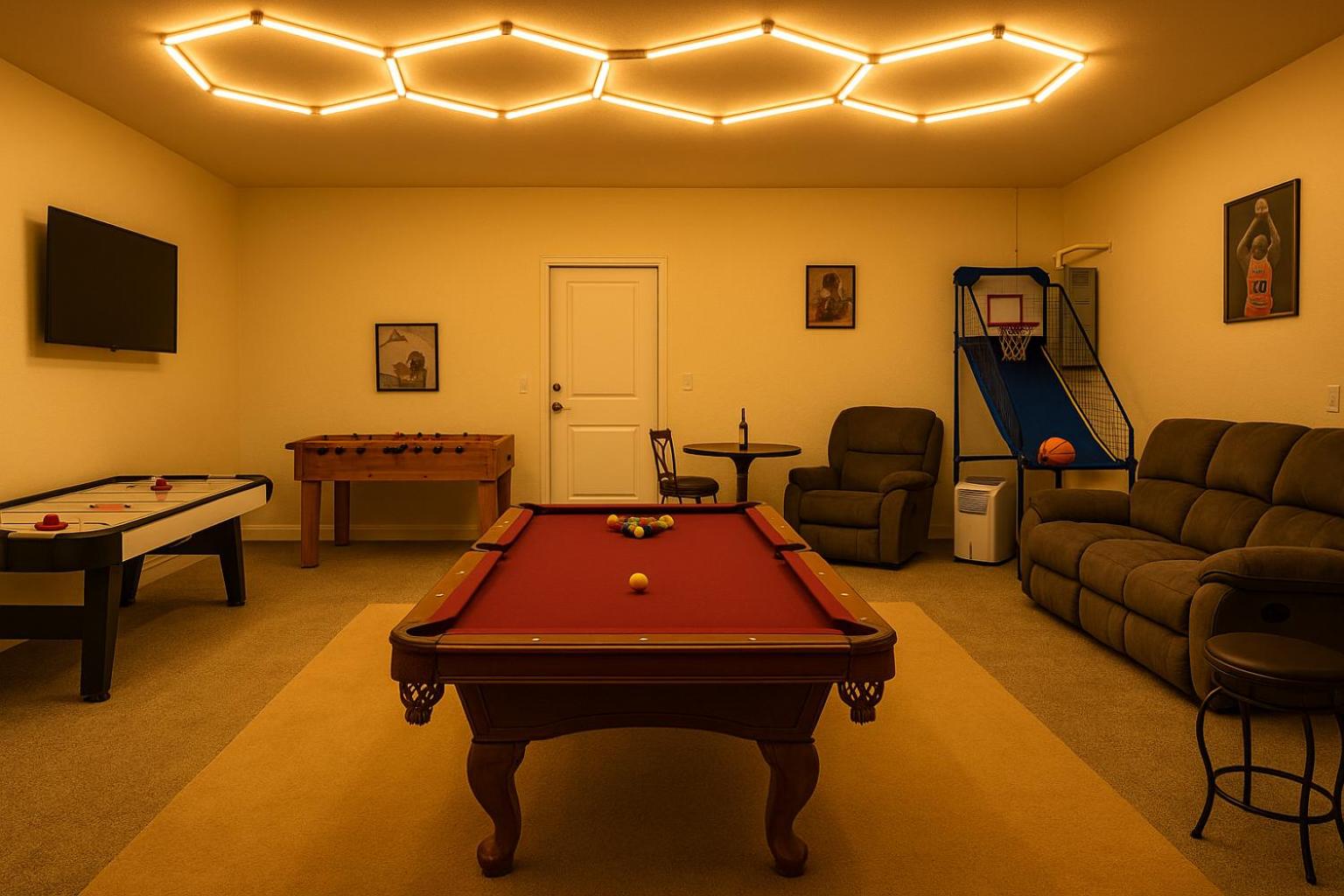 6 BR Pool & Games Retreat - Summer Near Wineries