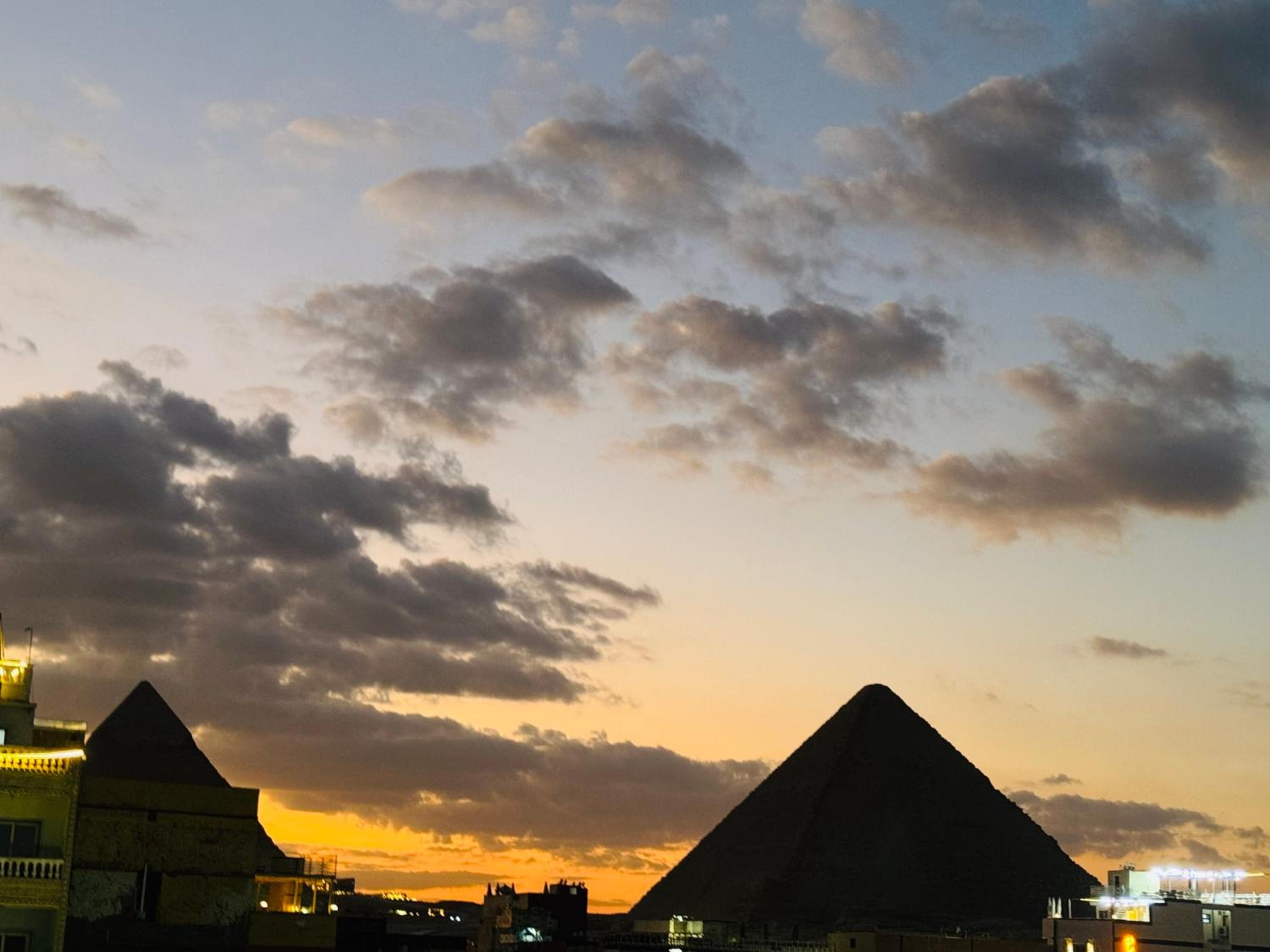 Great Pyramids view Lodge