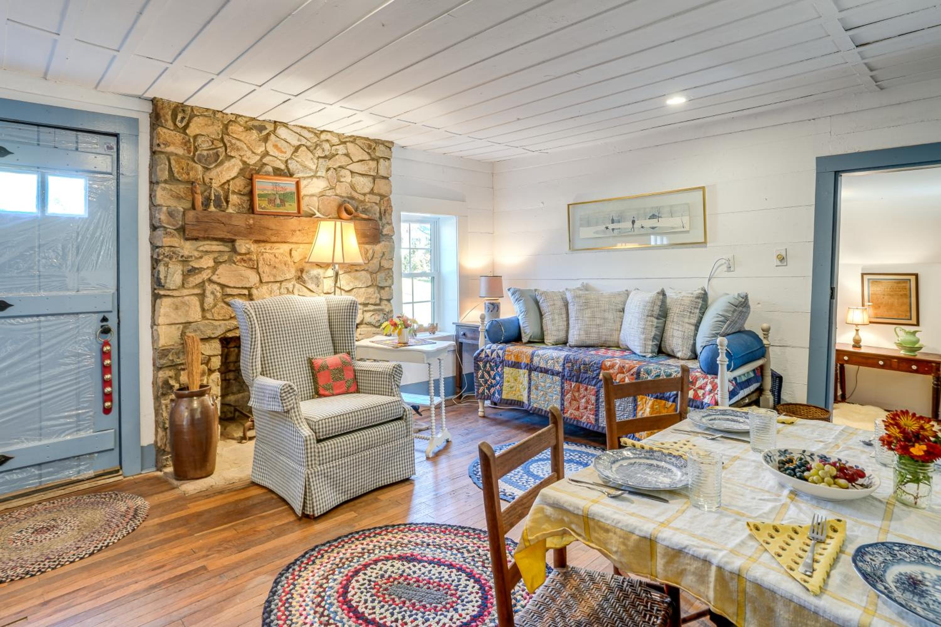 Blue Ridge Retreat! Cottage on the Rapidan River