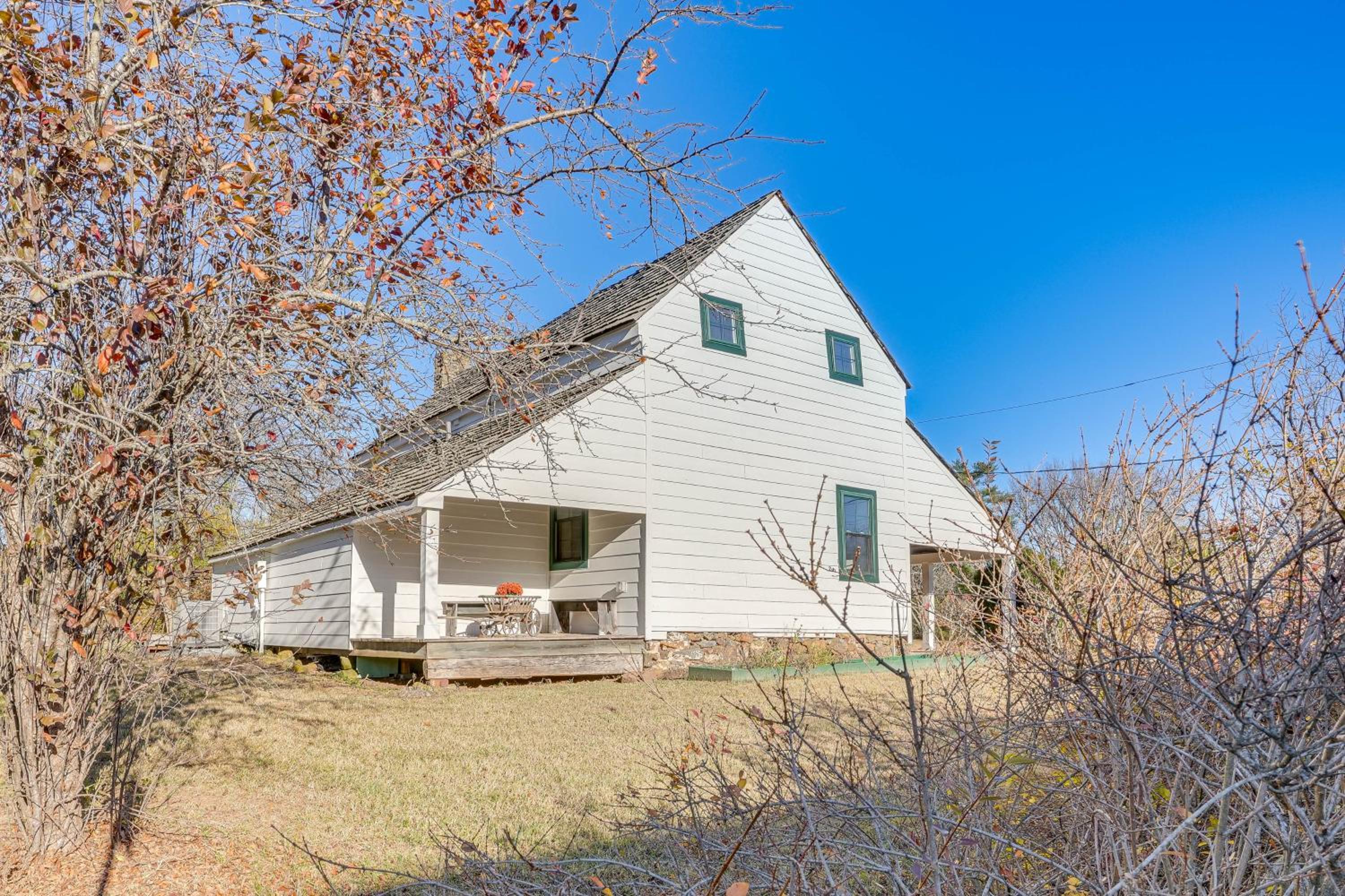 Blue Ridge Retreat! Cottage on the Rapidan River