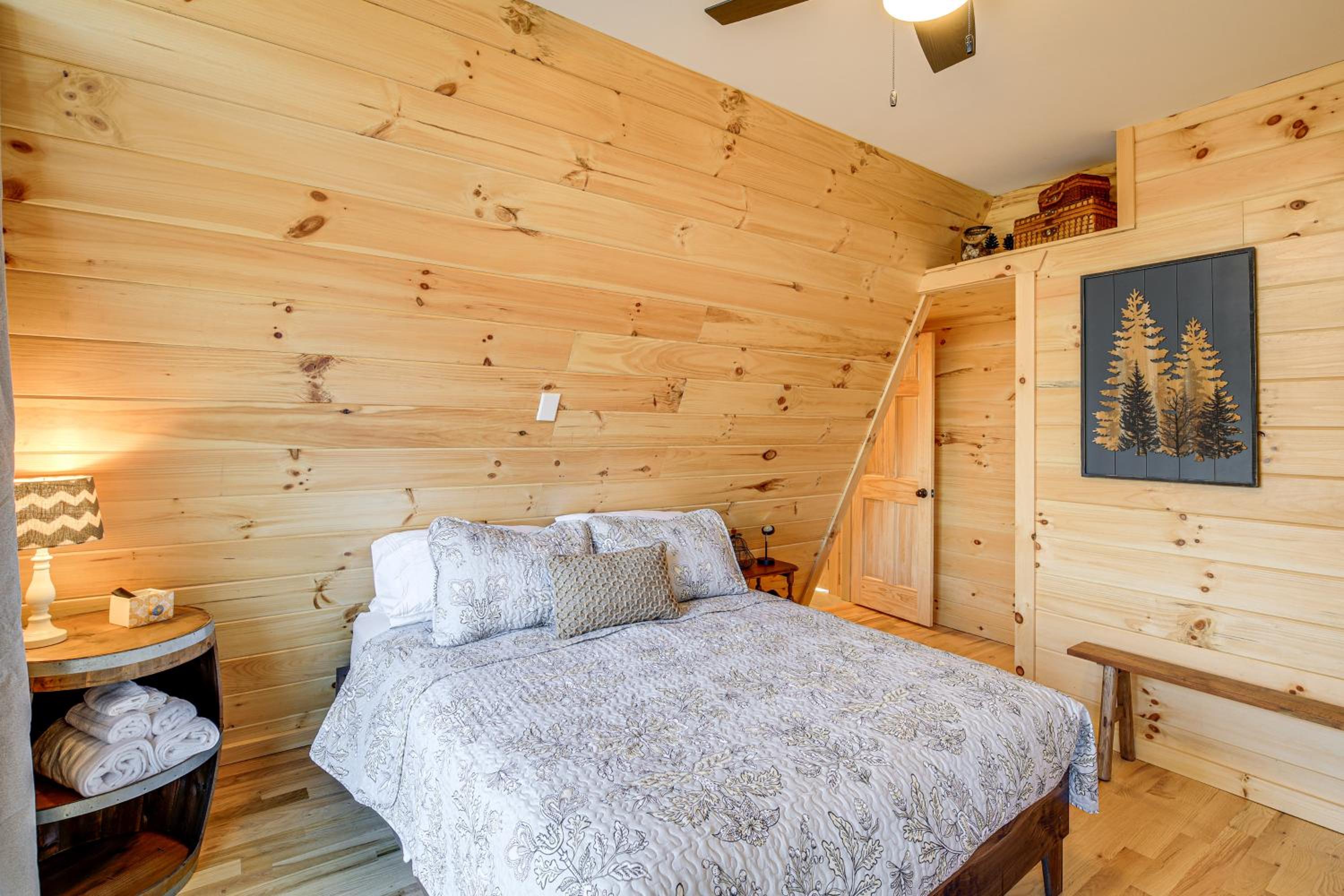 Steps to State Park! A-Frame Cabin in Piney Creek