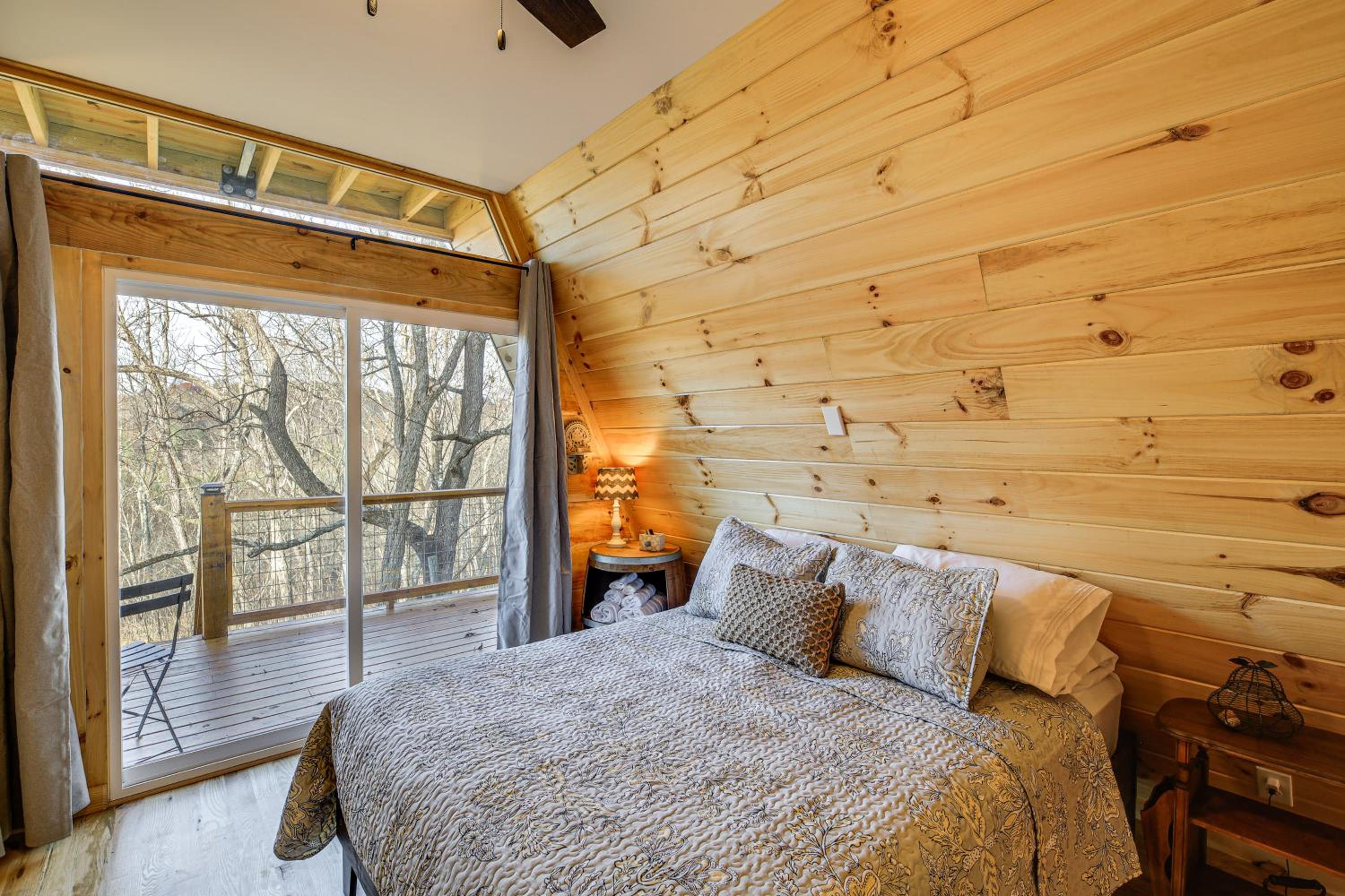 Steps to State Park! A-Frame Cabin in Piney Creek
