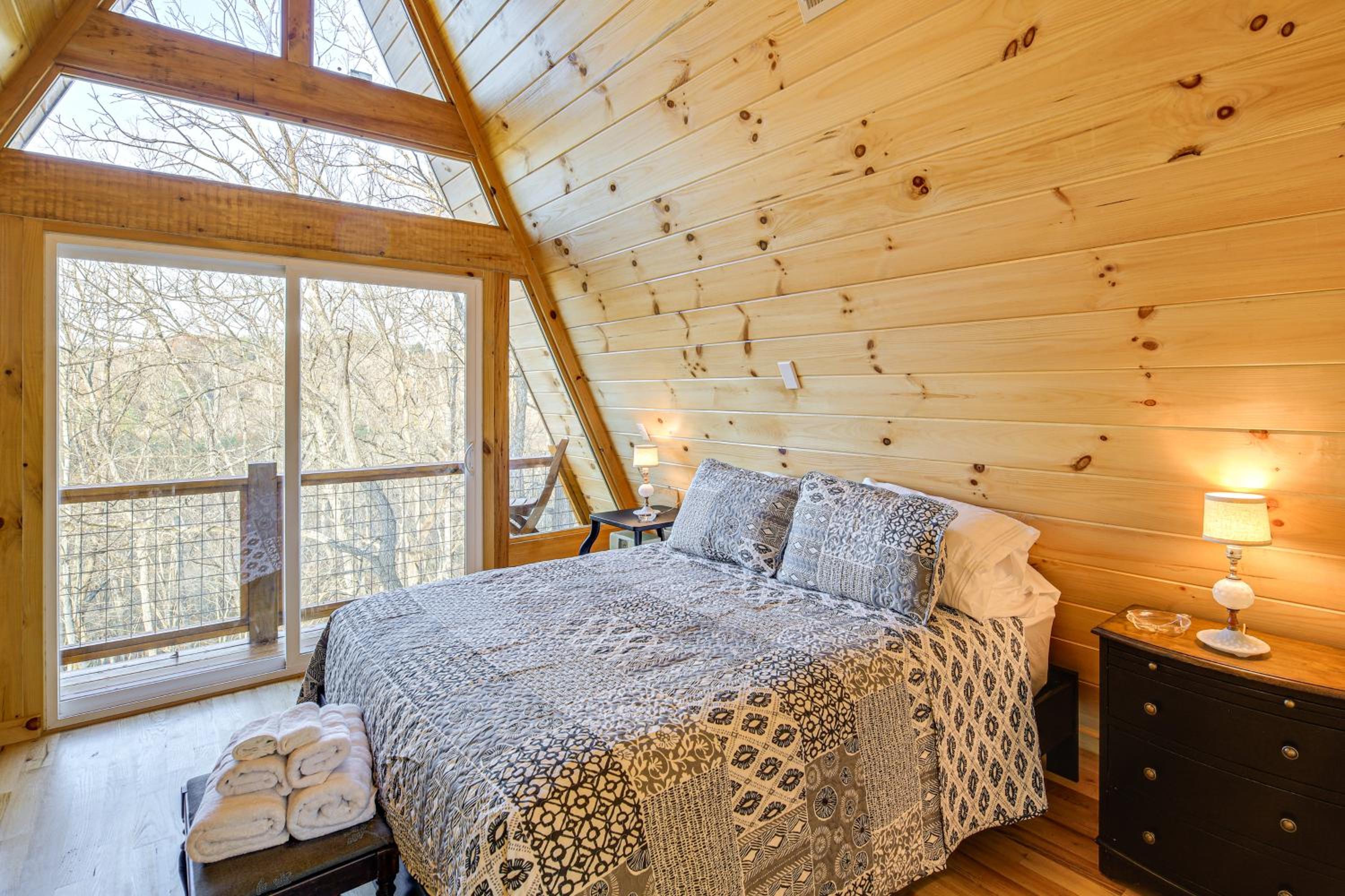 Steps to State Park! A-Frame Cabin in Piney Creek