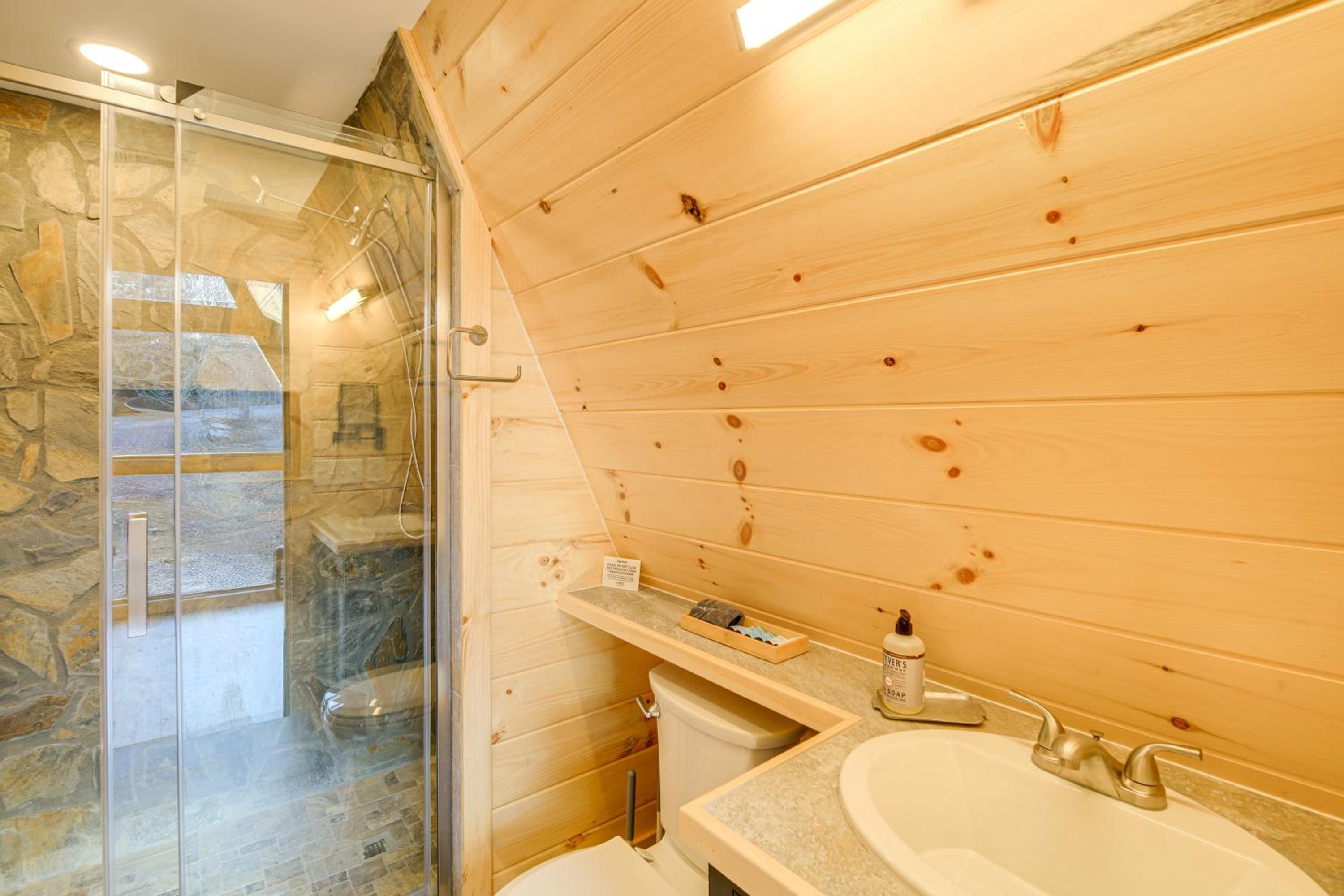 Steps to State Park! A-Frame Cabin in Piney Creek