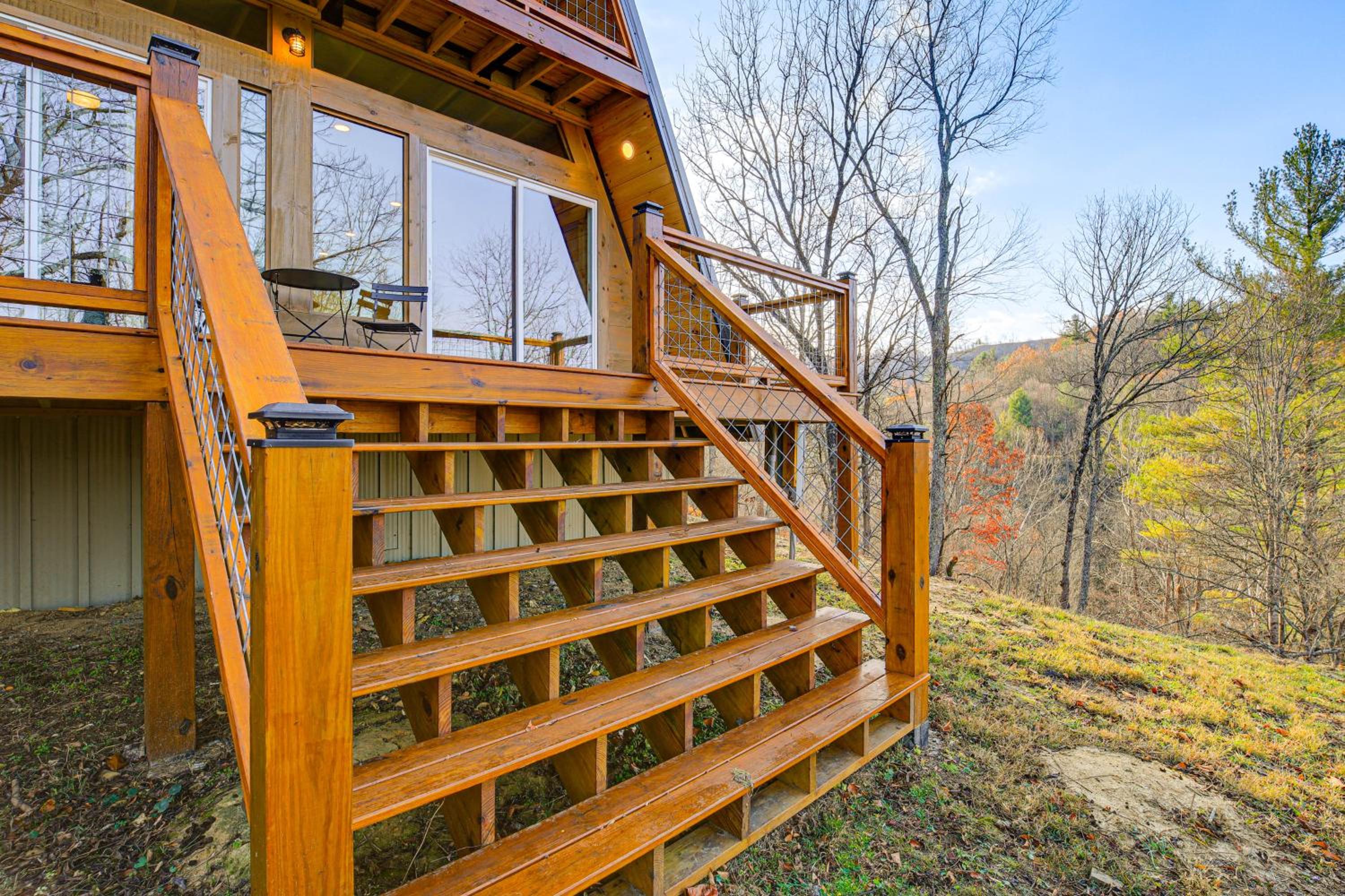 Steps to State Park! A-Frame Cabin in Piney Creek